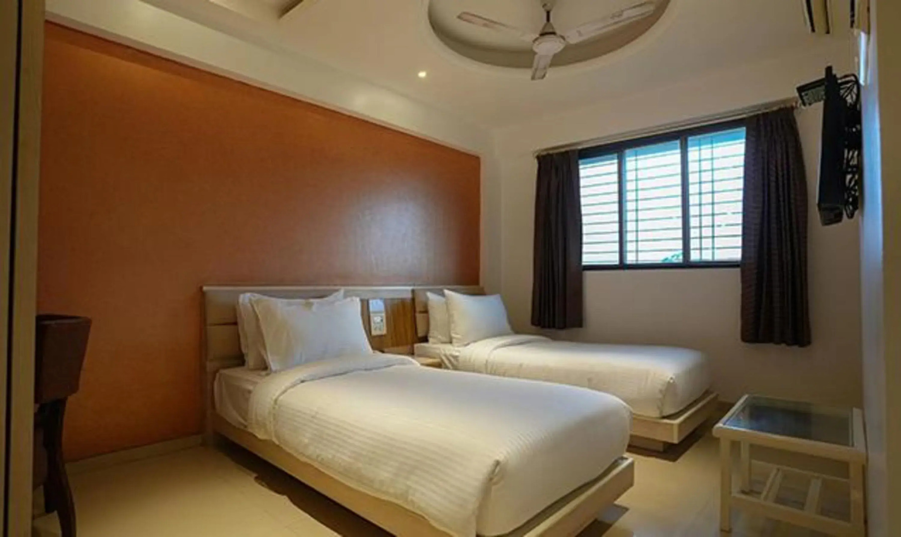 Rester Select Chakan