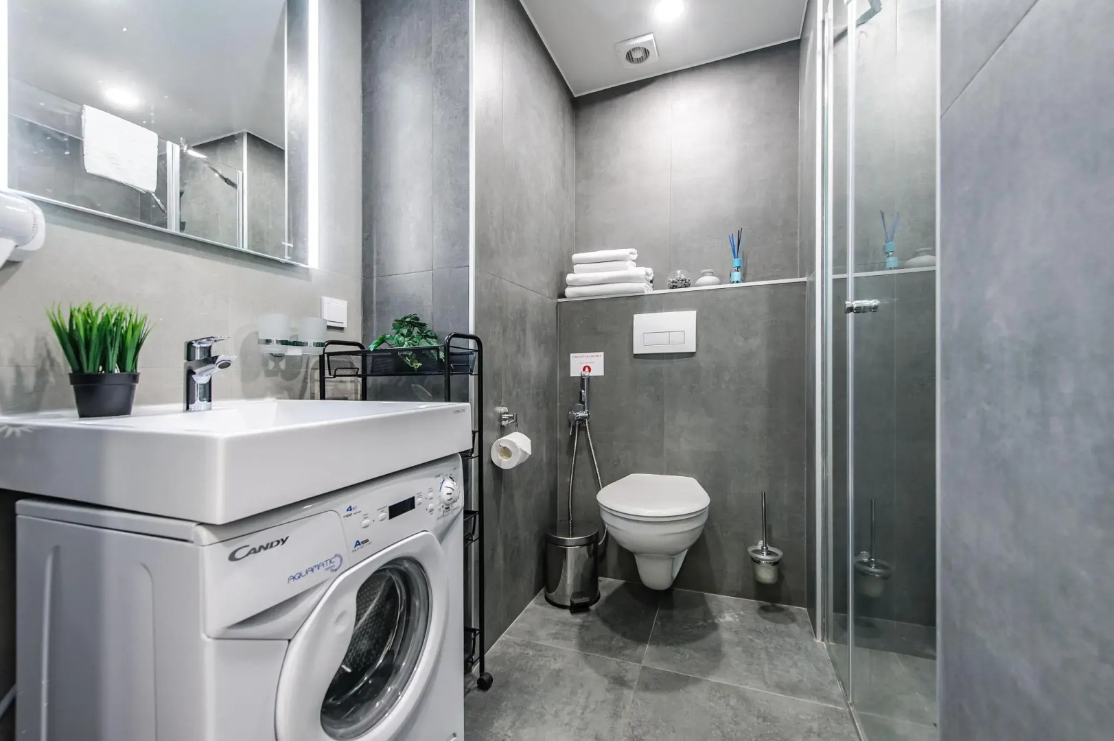 ApartMe на улице Матроса Железняка