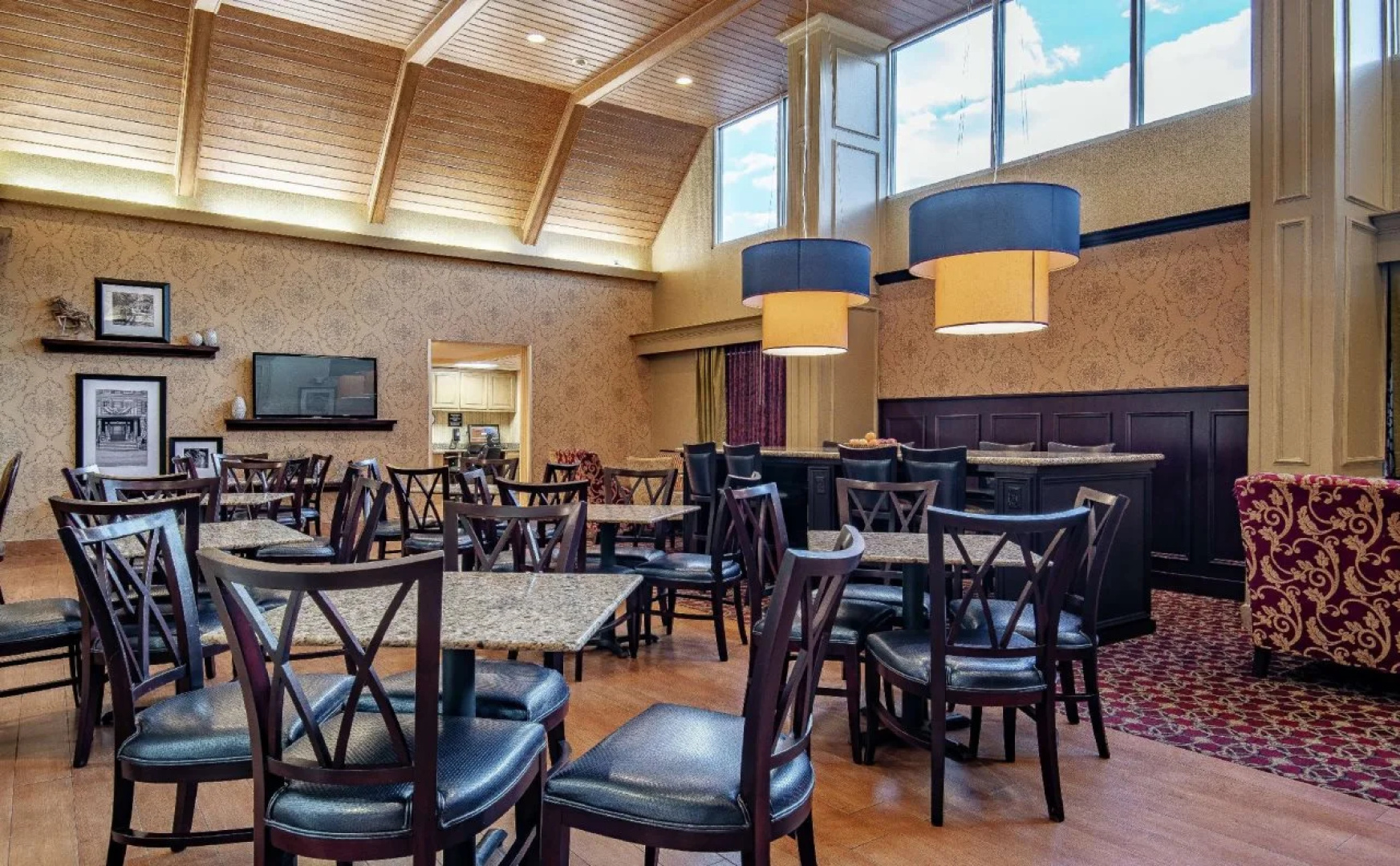 Hampton Inn & Suites Williamsburg-Richmond Rd.