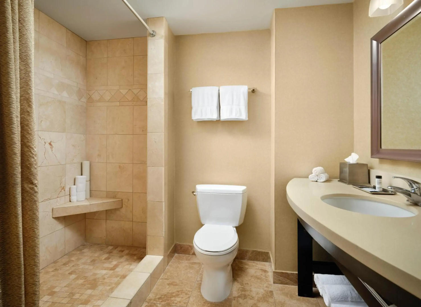 West Inn & Suites
