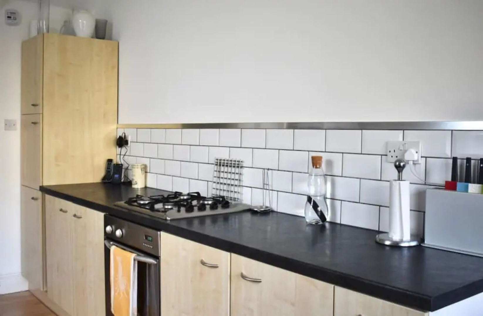 Bright 3 Bedroom House Near Queens Park