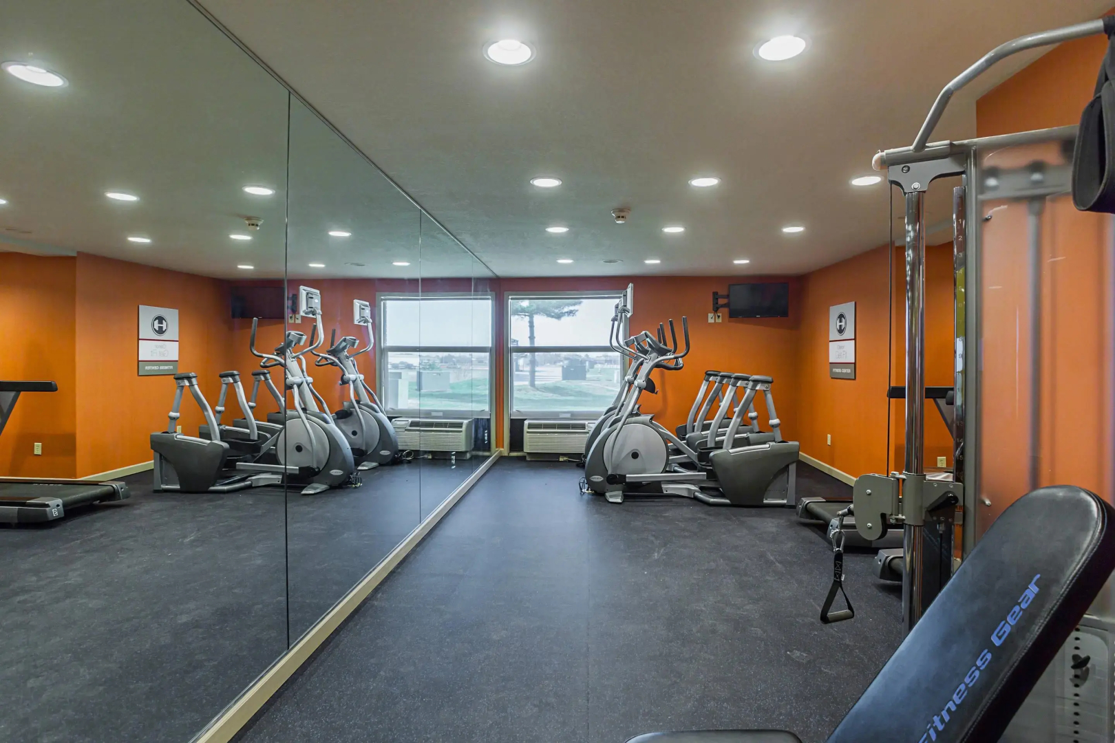 Clarion Inn & Suites Evansville Eastland Area