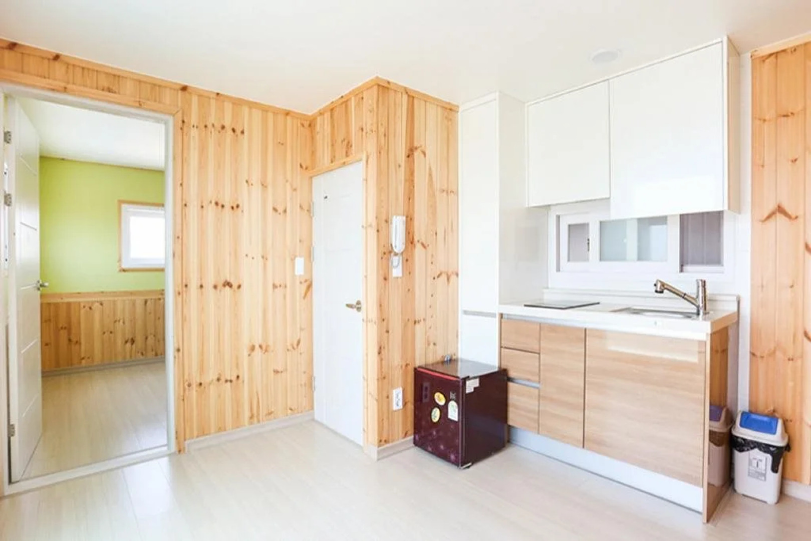 Beluga Guest House - Hostel