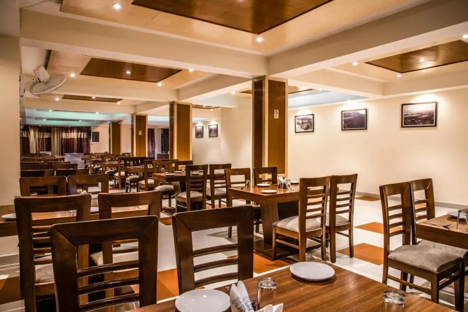 Hotel Sukh Sagar Regency