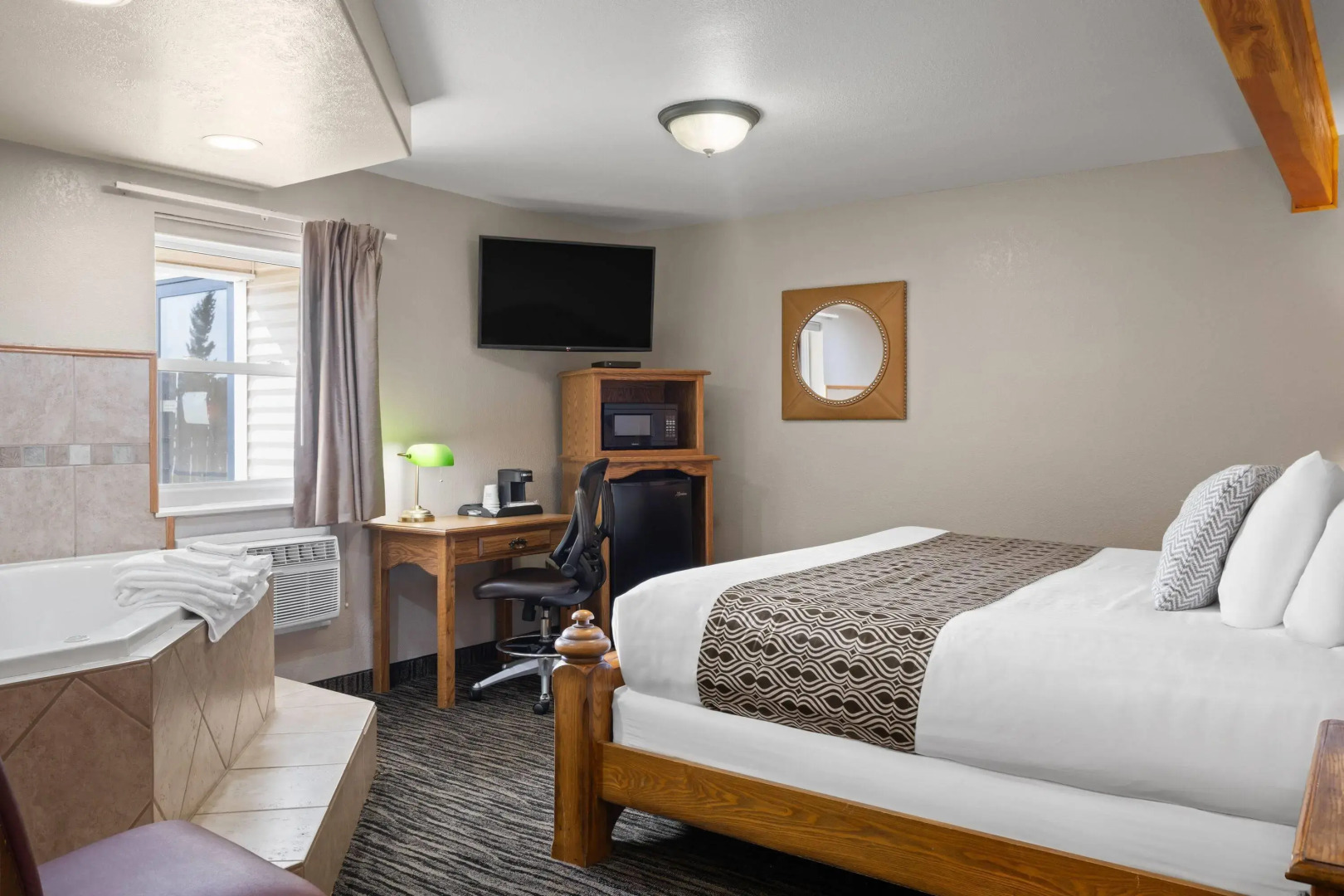 Super 8 by Wyndham Lewistown