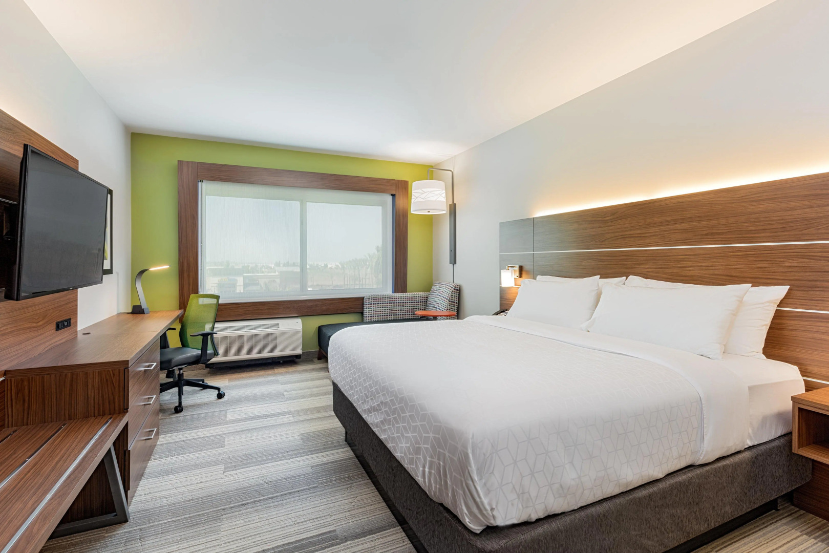 Holiday Inn Express & Suites Moreno Valley - Riverside by IHG