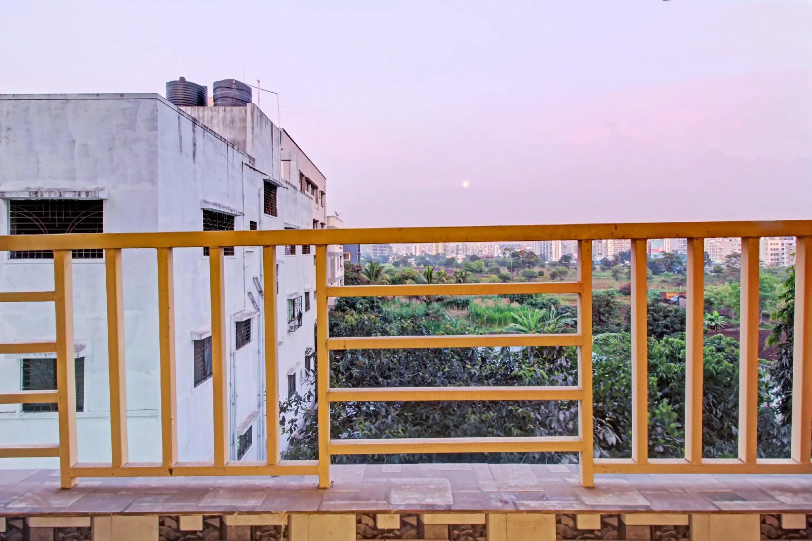 OYO Flagship 83546 Silver7 Homes