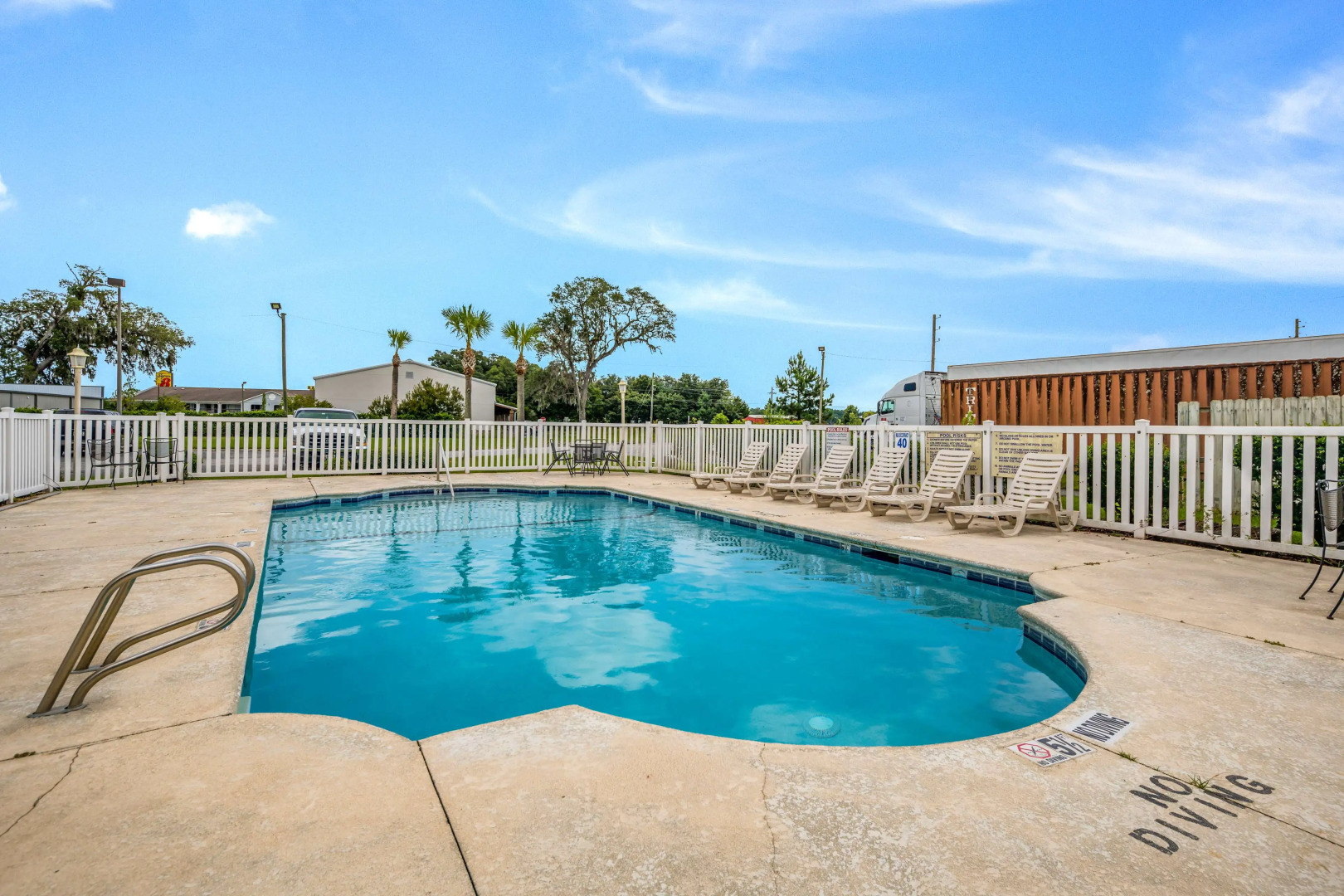 Americas Best Value Inn & Suites Brunswick