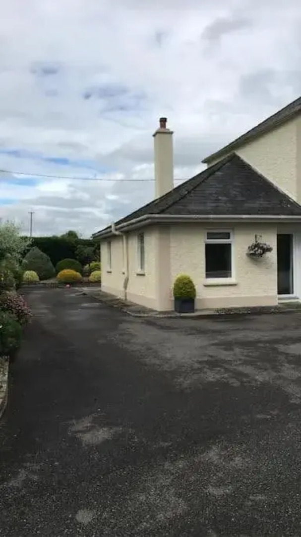 ChestNut View Oldcastle 1 bed-room self catering