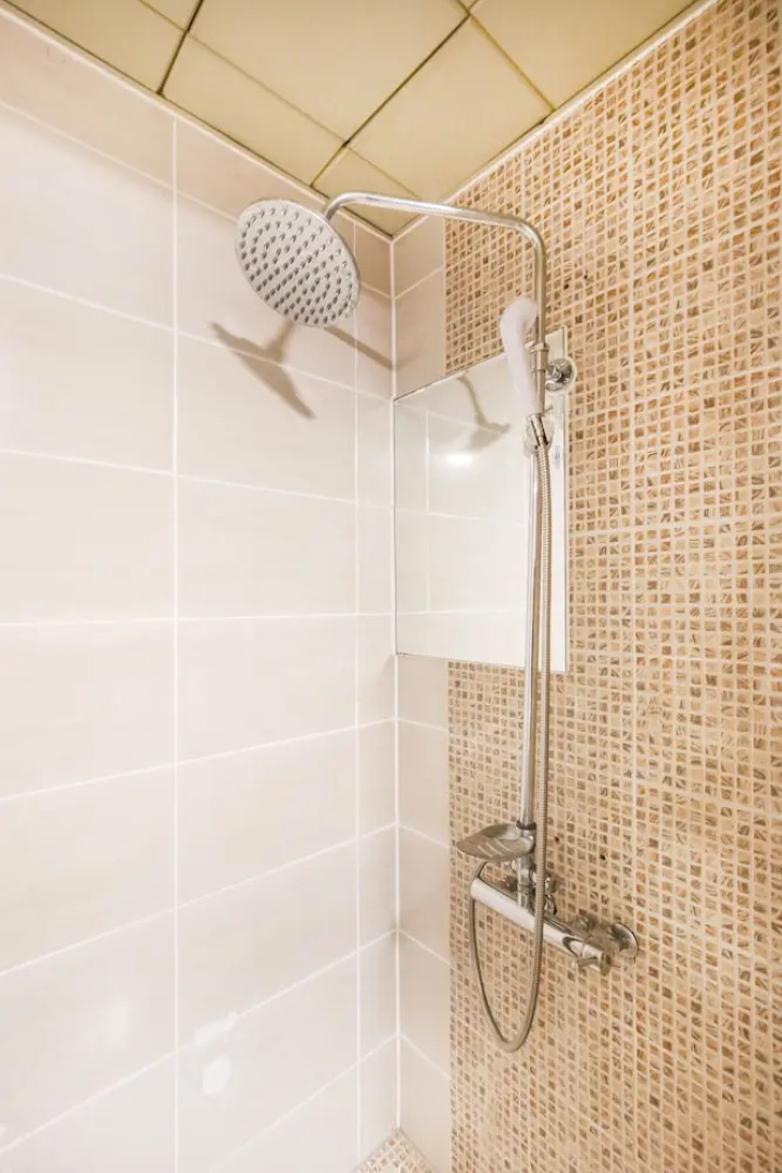 Themepark Tourist Hotel