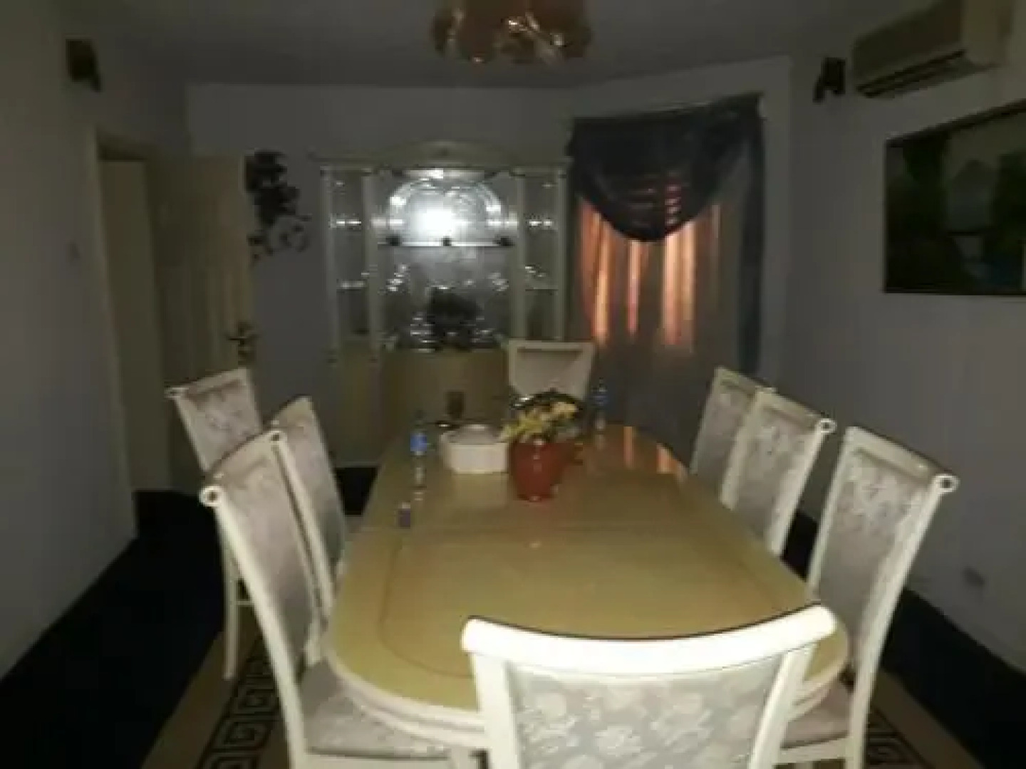 Hatfield Hotel And Suites