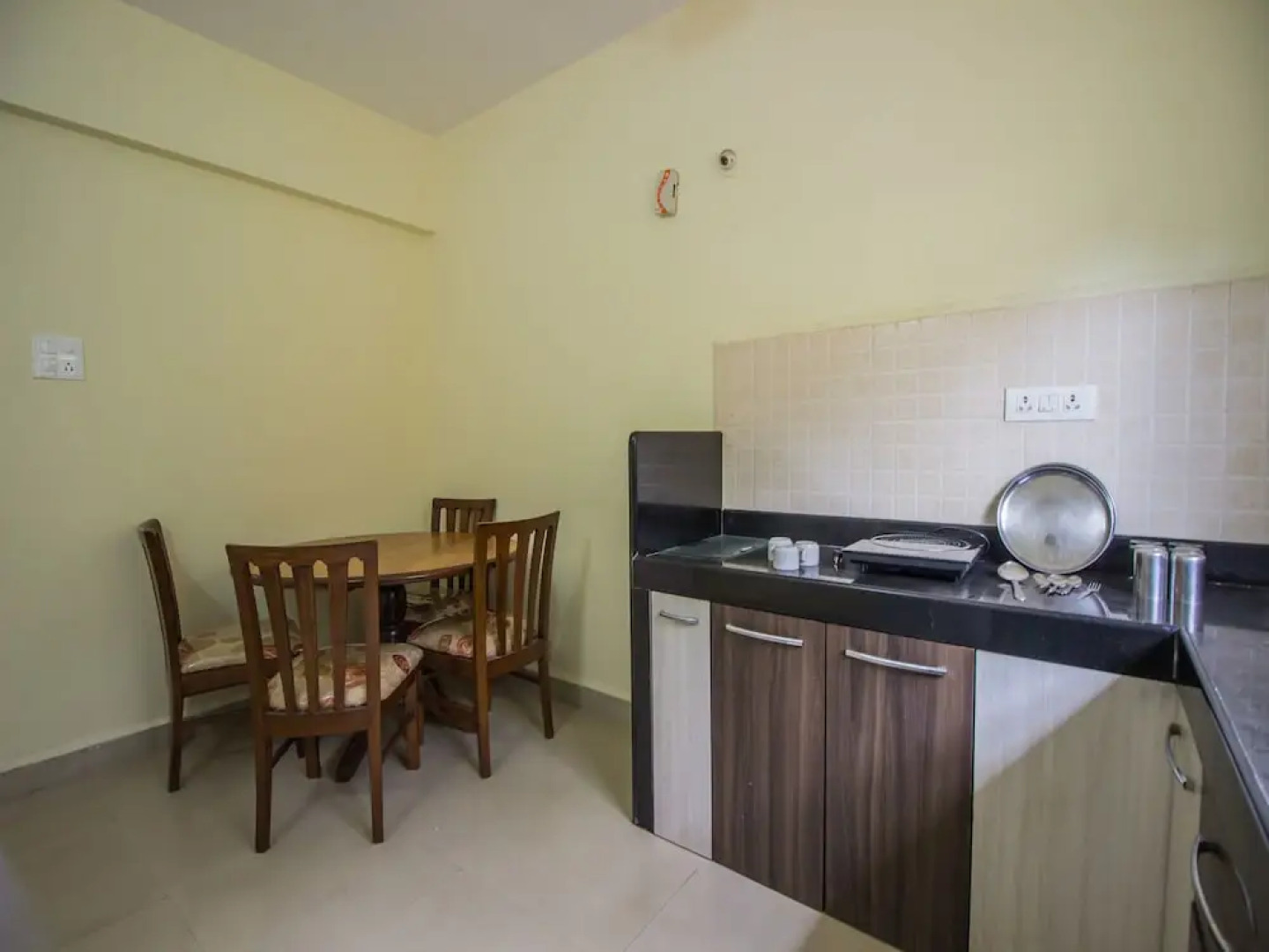 OYO 12706 Home 1BHK Pool View Sangolda