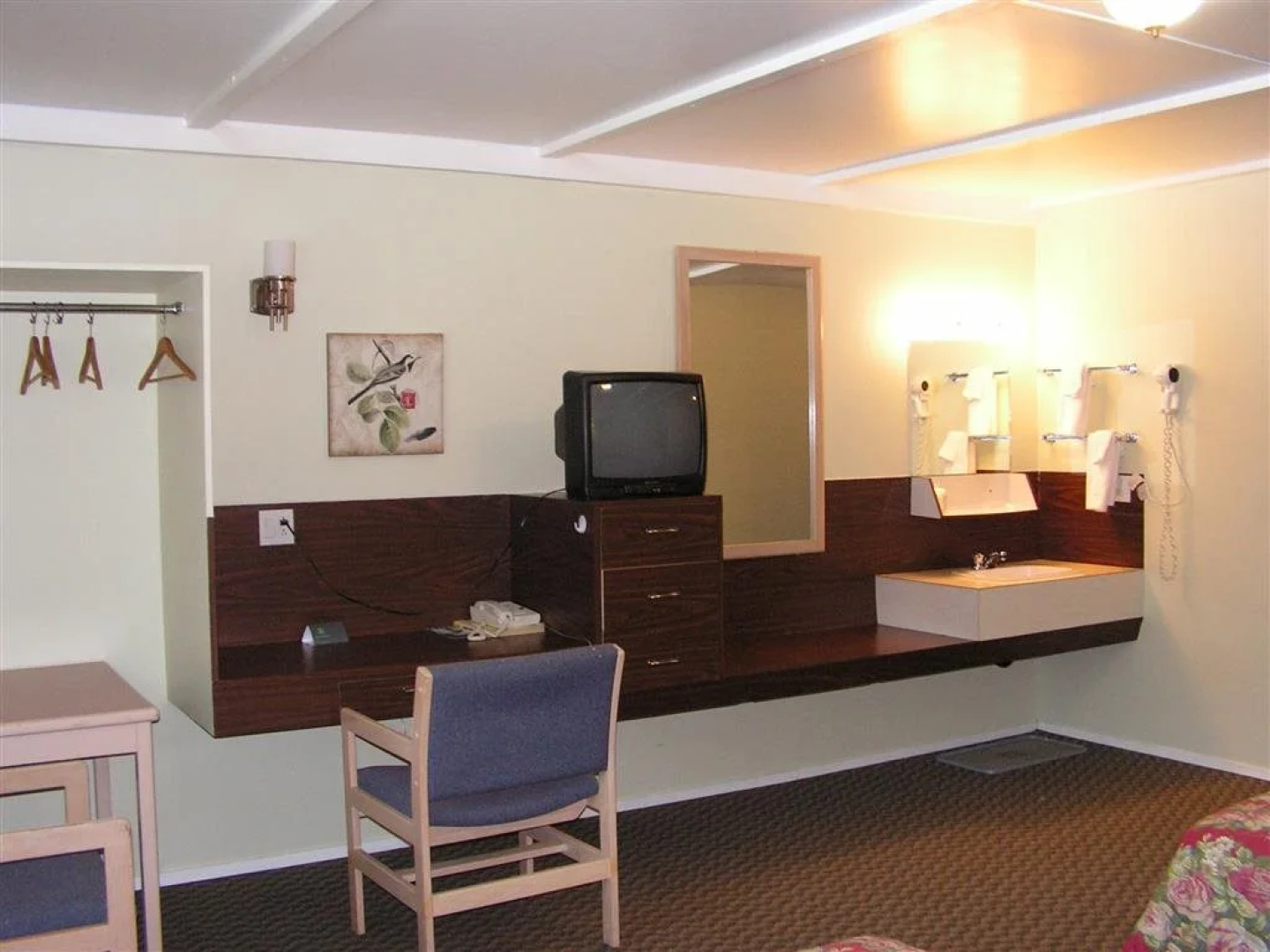 Bell Mountain Motel McBride