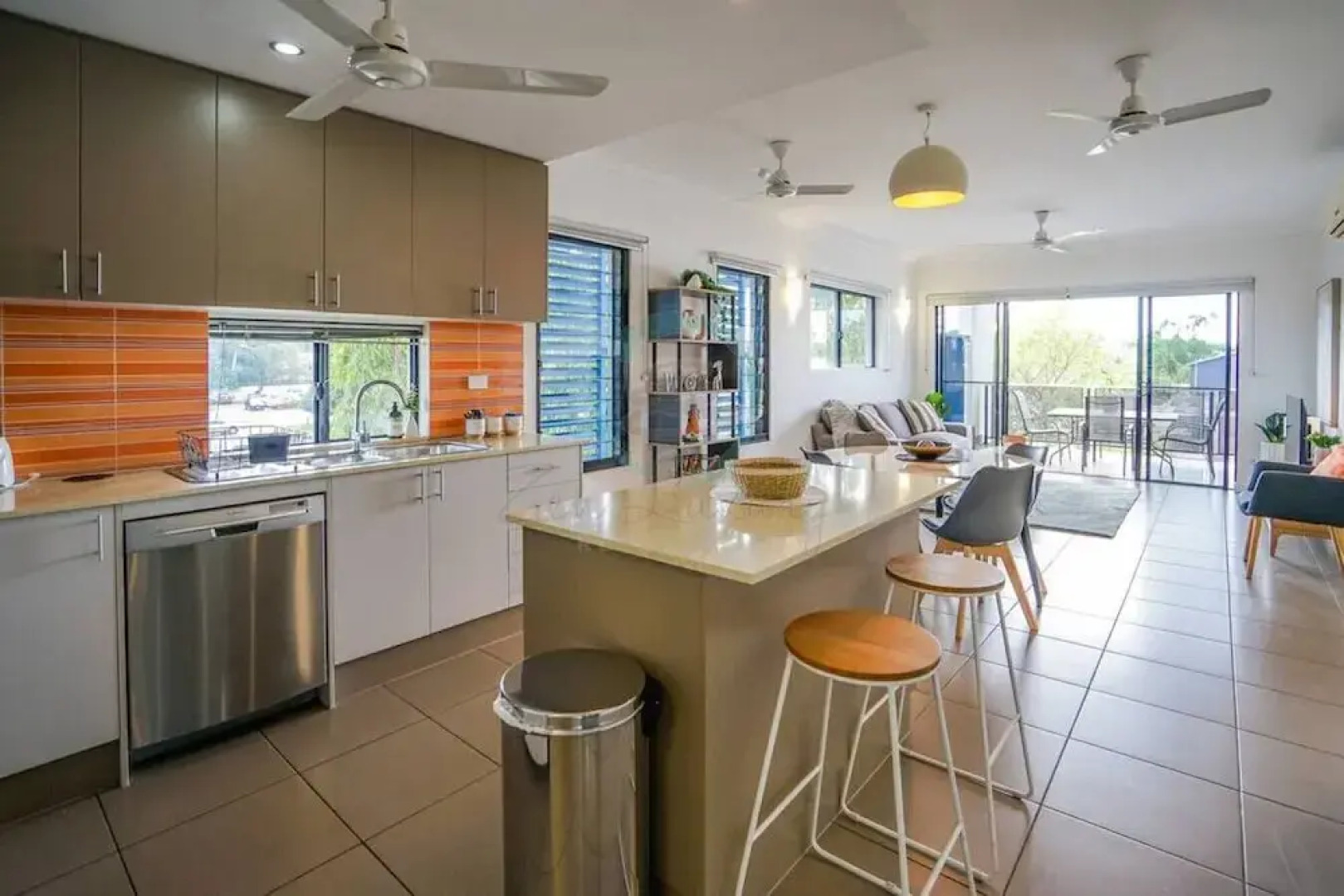 ZEN NOMAD - 2BR Nightcliff Apartment