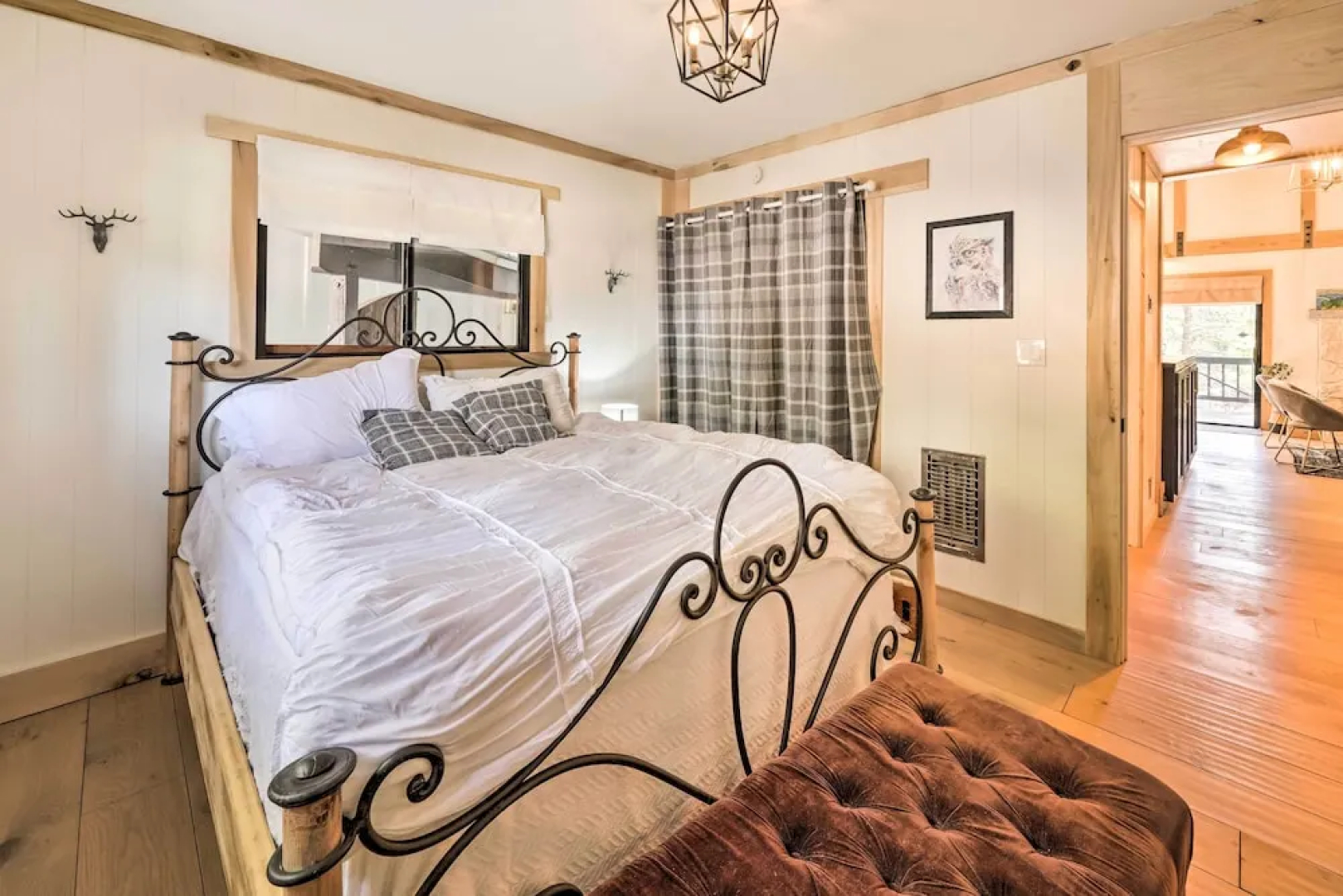 Chic Alpine Hideaway: Hiking, Skiing + Exploring!