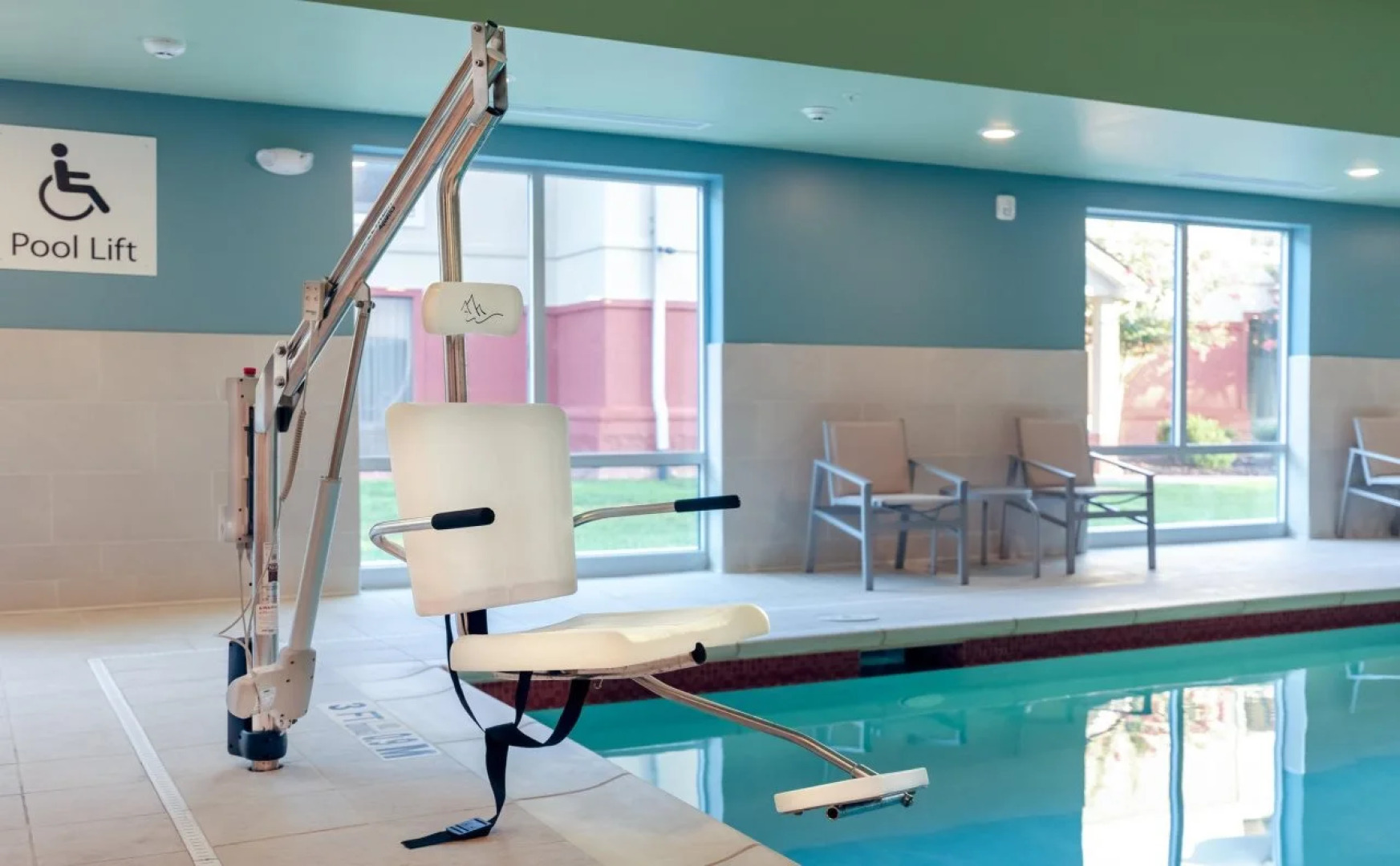 Holiday Inn Express Calhoun South by IHG