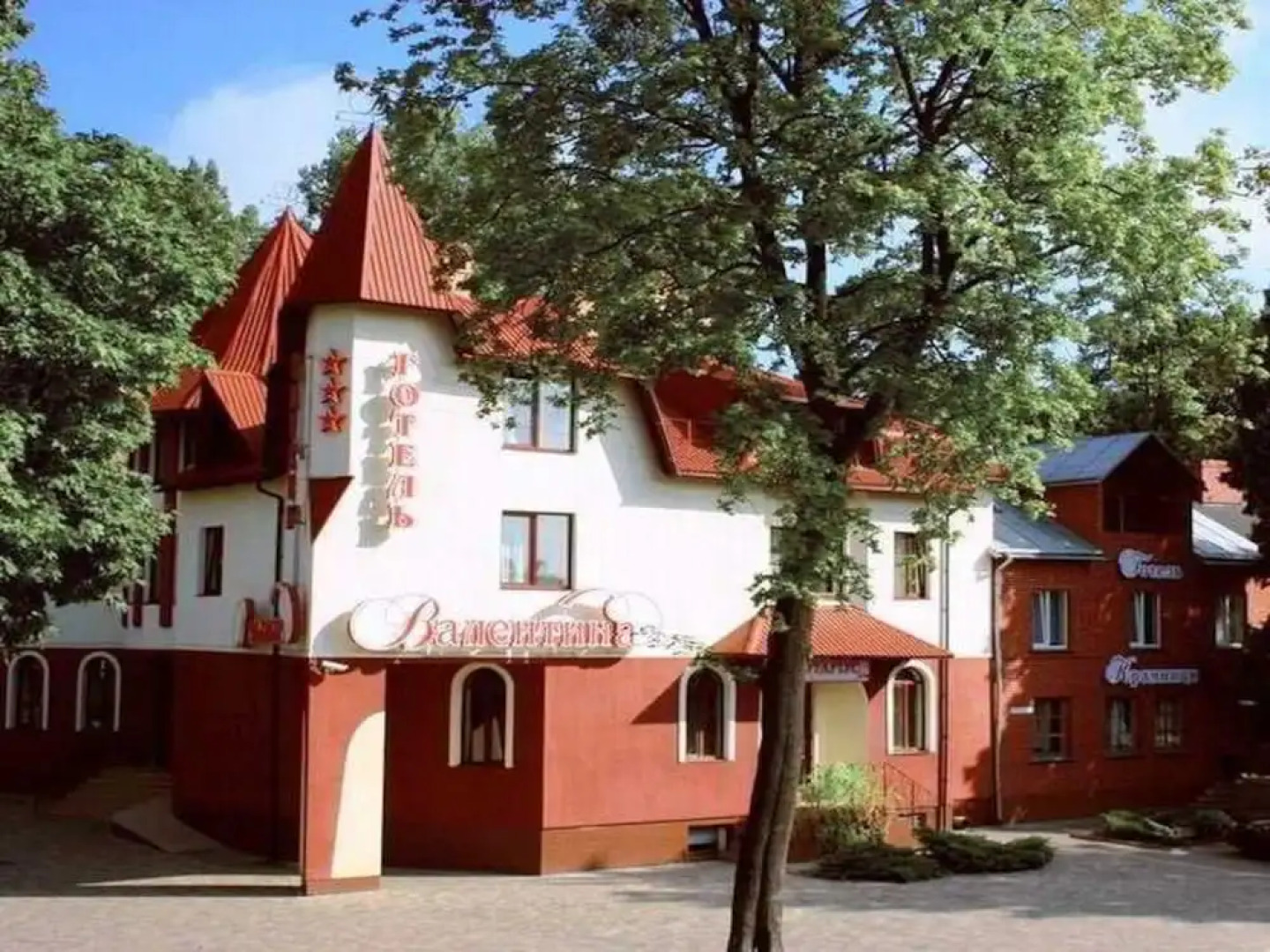 Valentyna Hotel