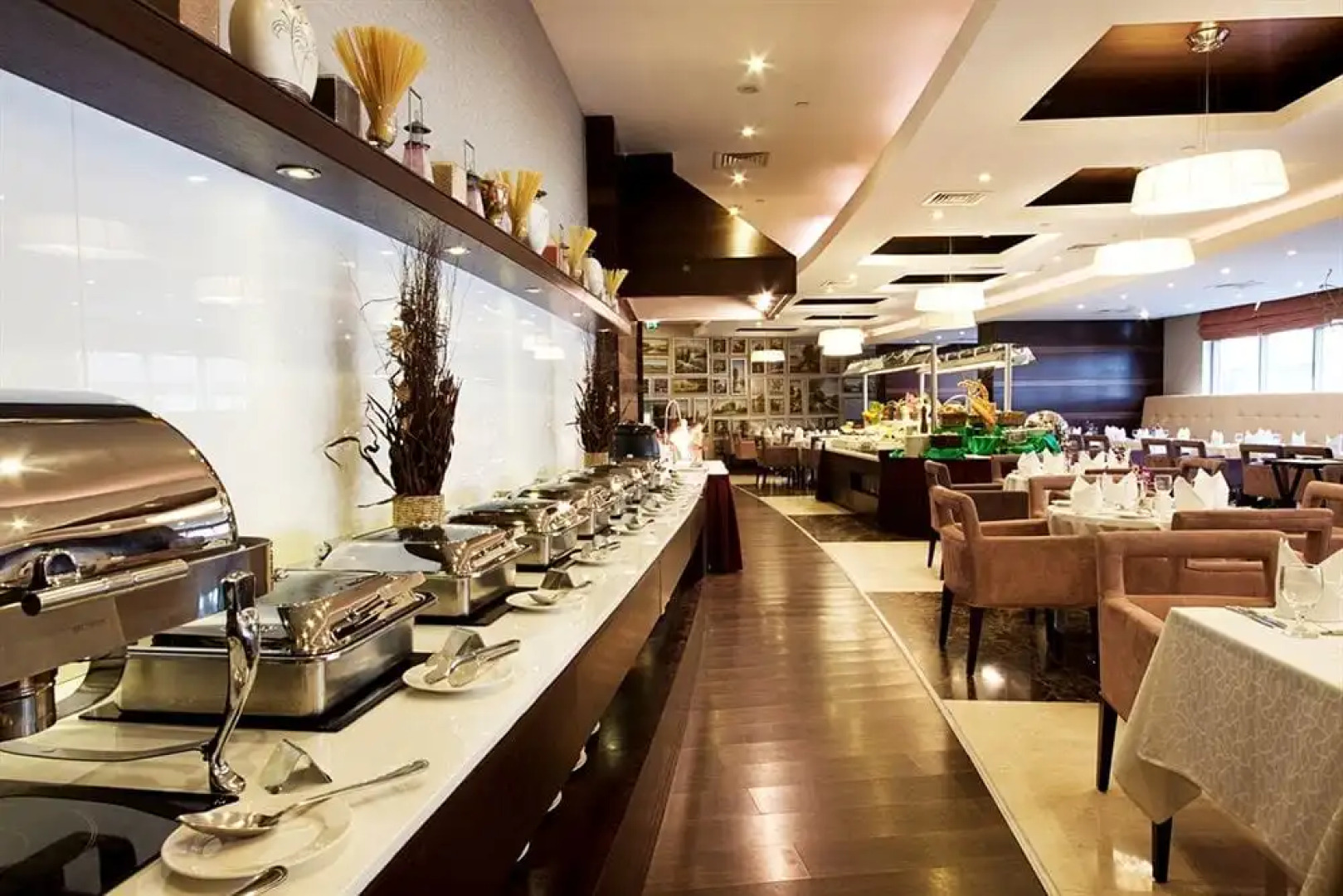 Отель Grand Belle Vue 