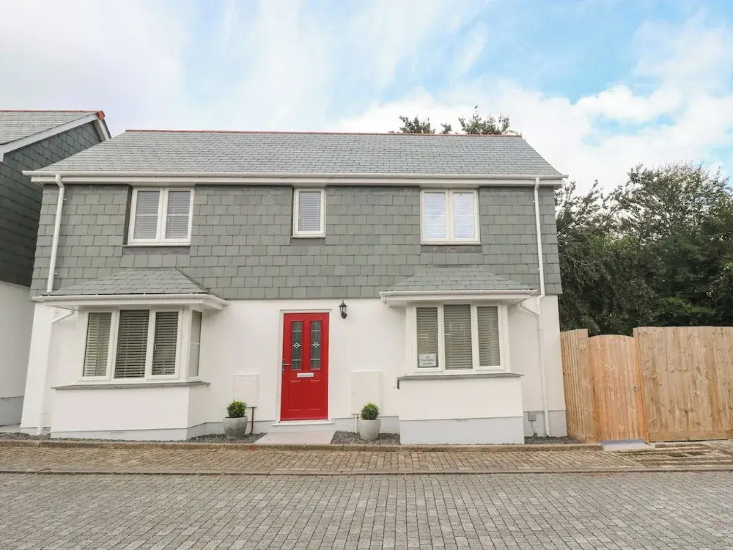 20 The Walled Garden