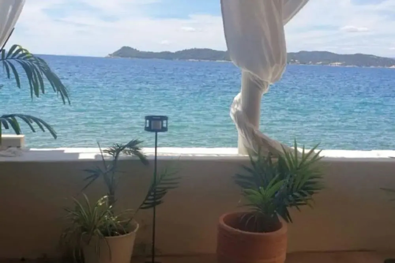 Villa Lola - Four Bedroom Villa With Sea View
