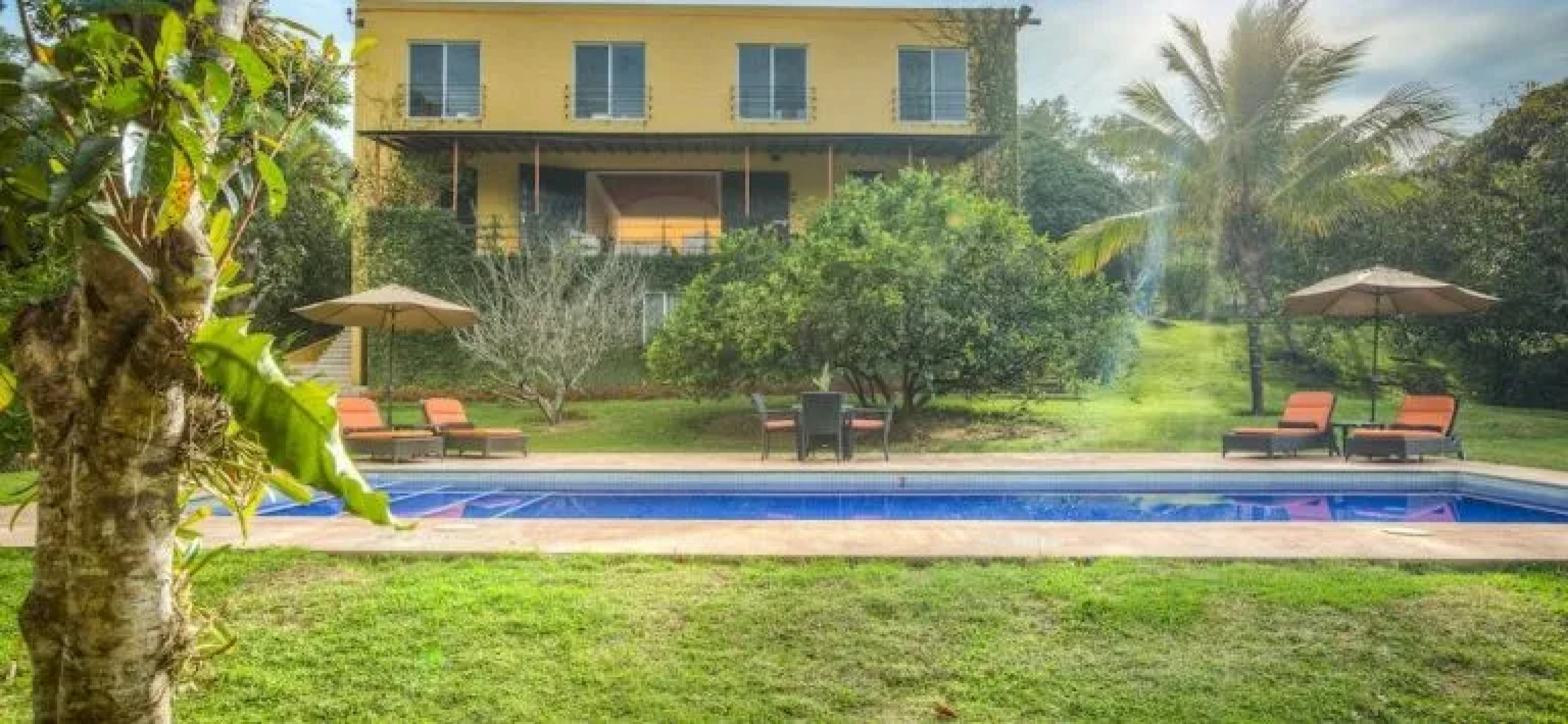 Villa Azalea Inn & Organic Farm