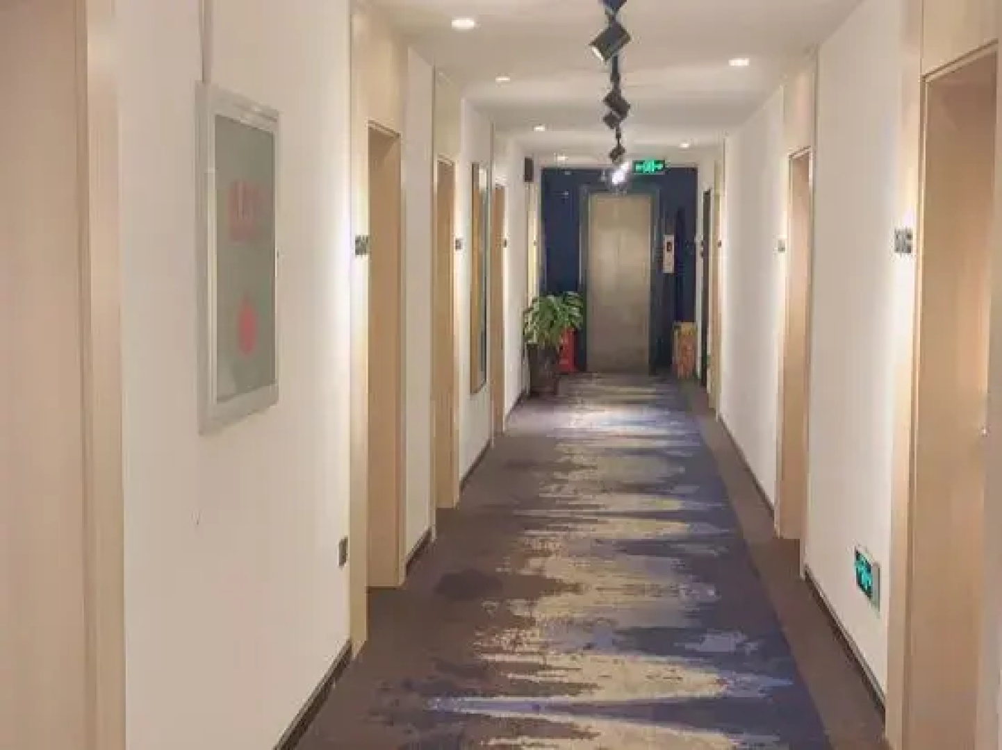 Y  Hotels