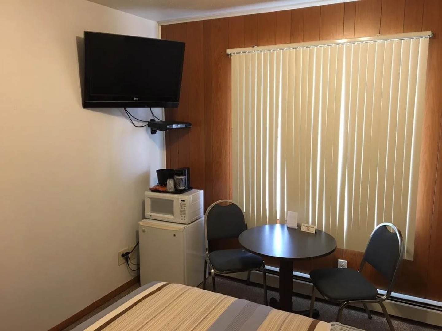 Coho Motel and Suites