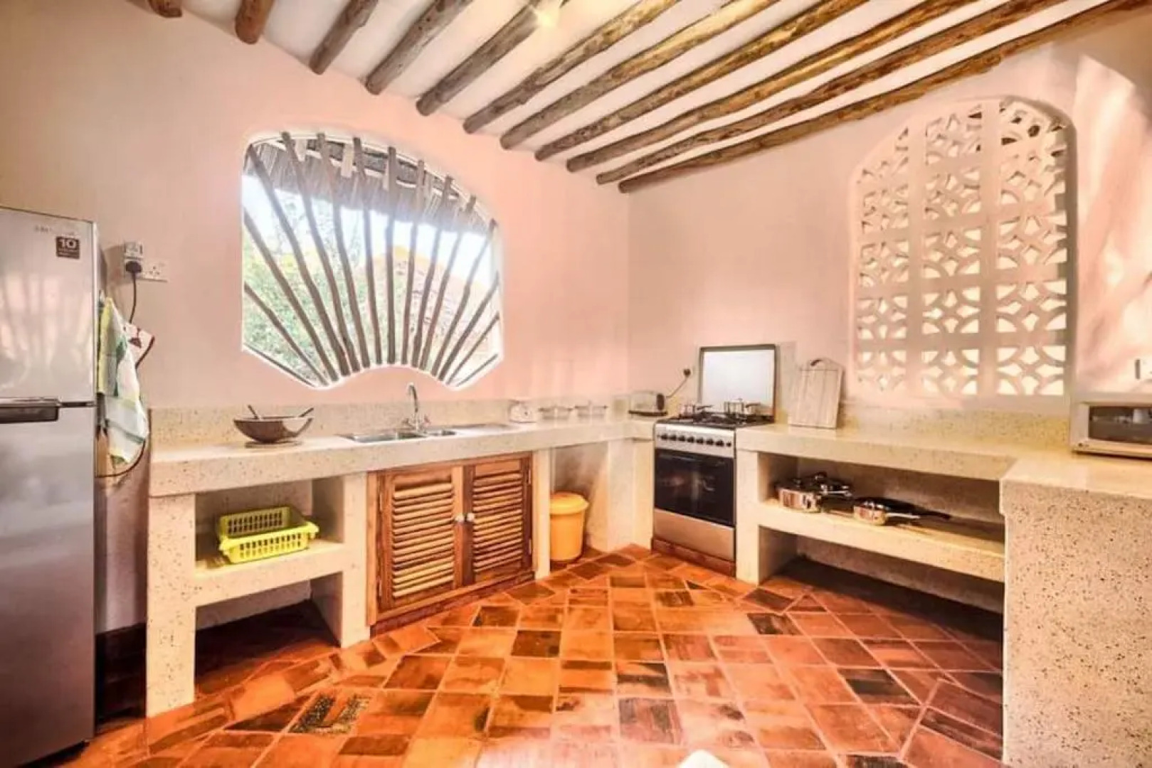 Tiwani Sunset, a Little Piece of Eden