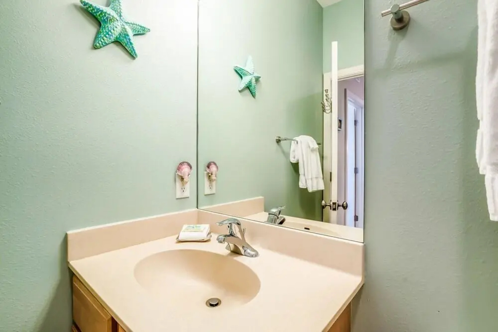 Bradenton Beach Club by RVA