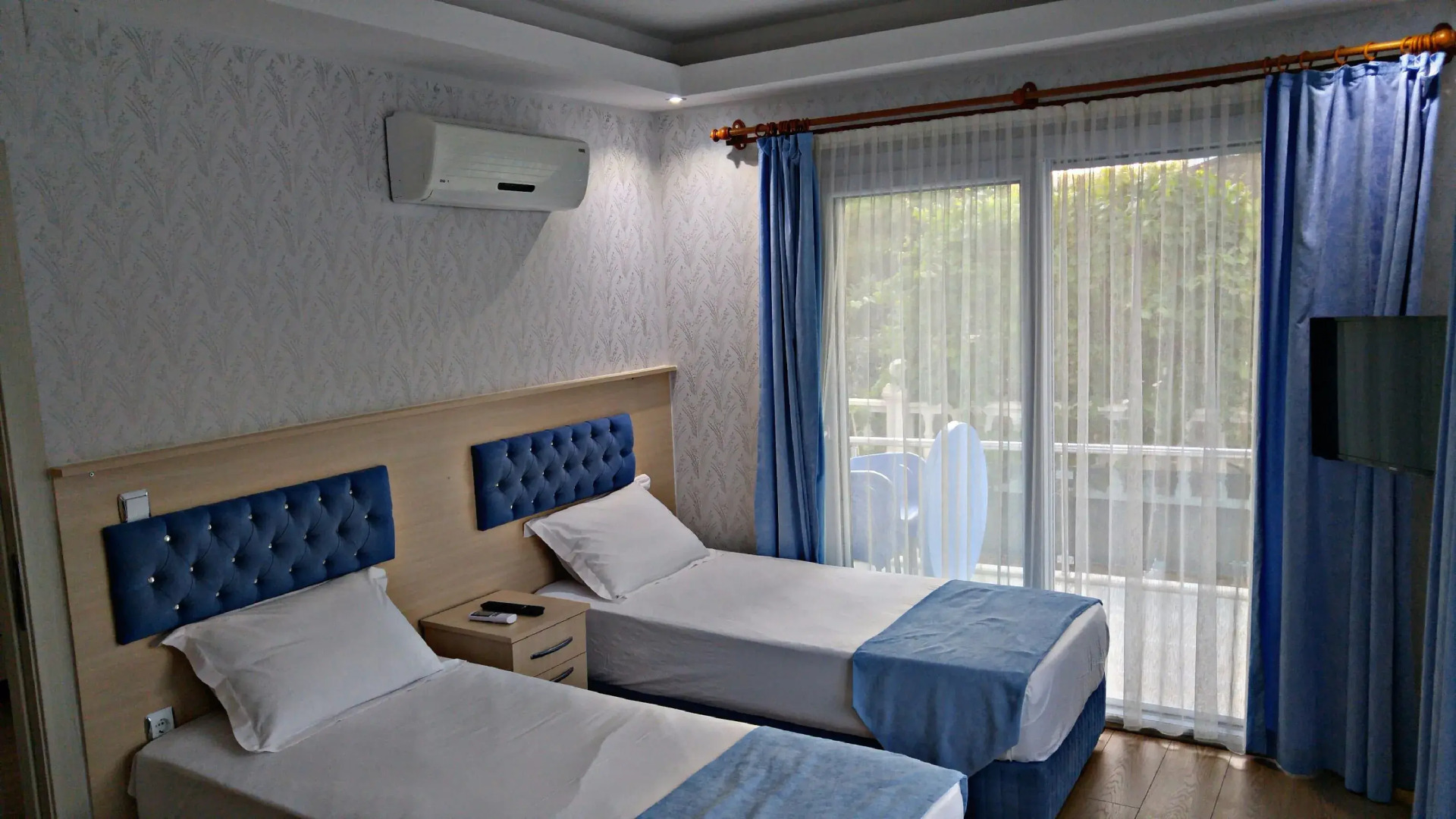 Lotus Boutique Hotel