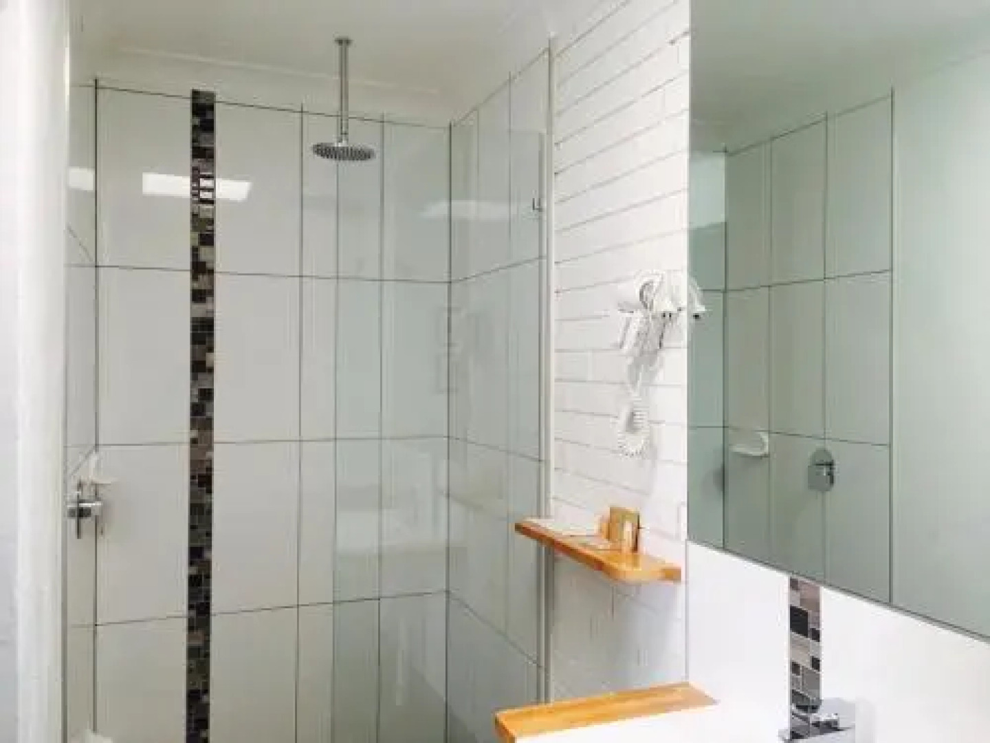 Gin Gin Village Motor Inn Motel