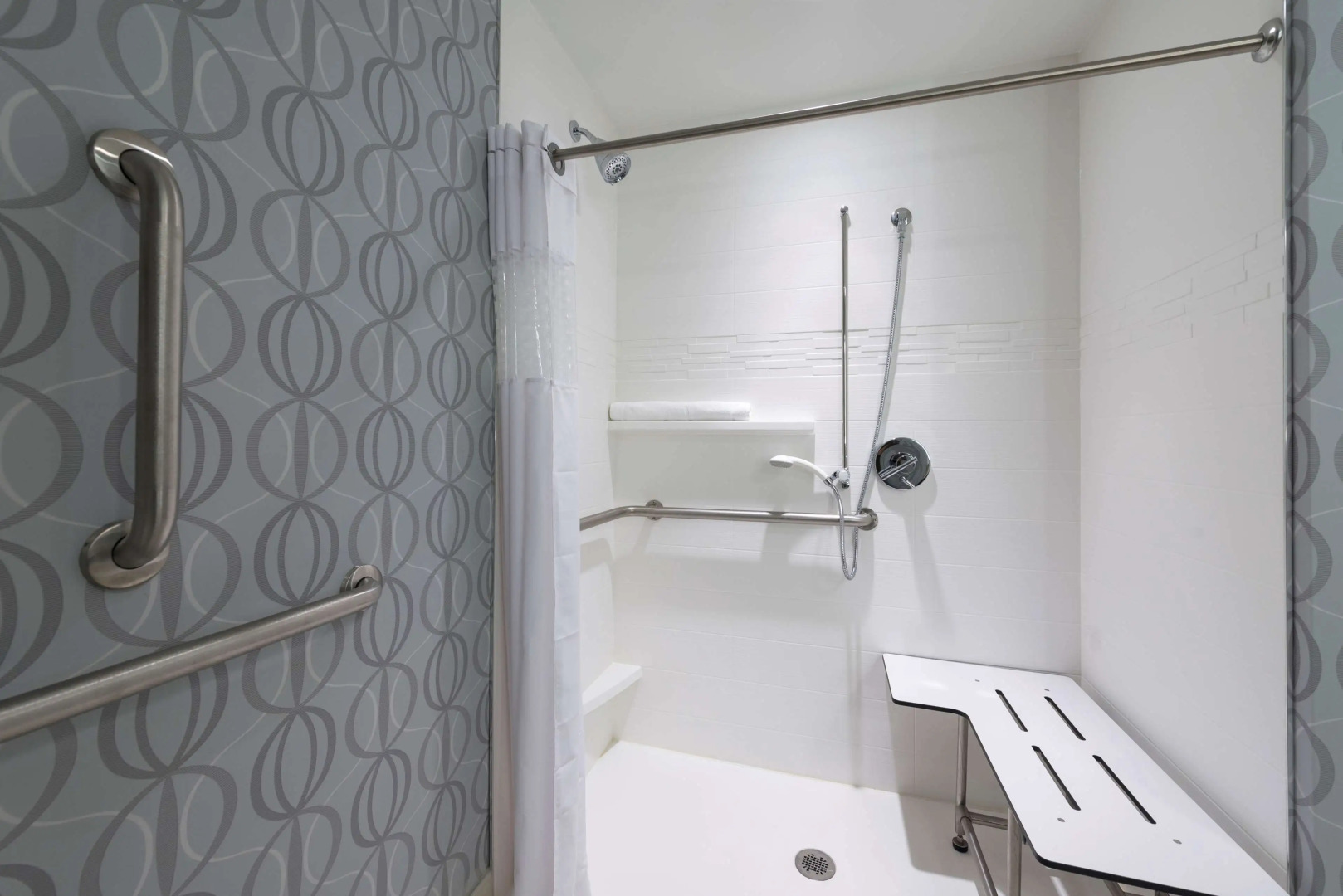 Hampton Inn & Suites Portsmouth Downtown