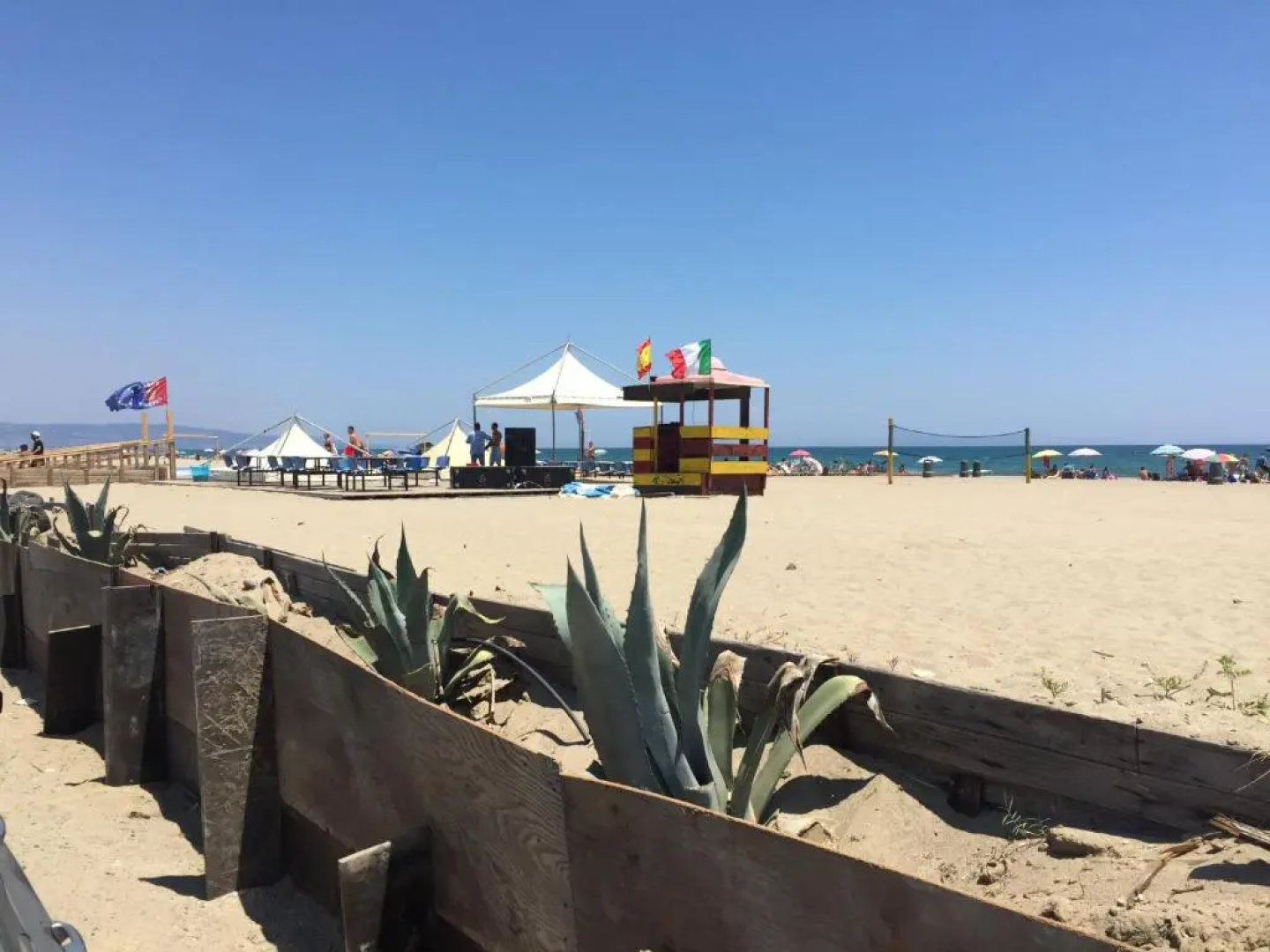 Elvyhouse Beach