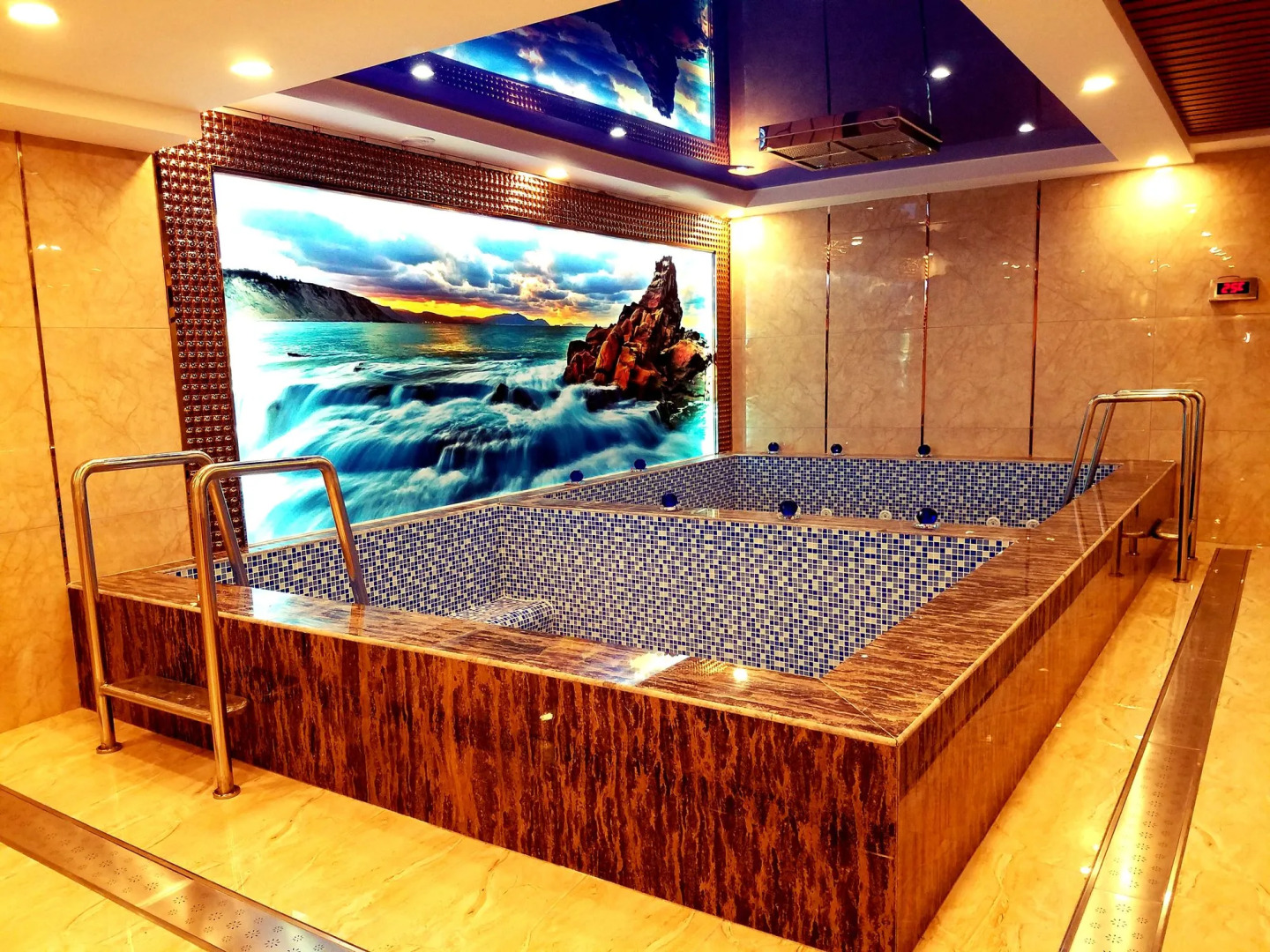 The Grand Hill Hotel