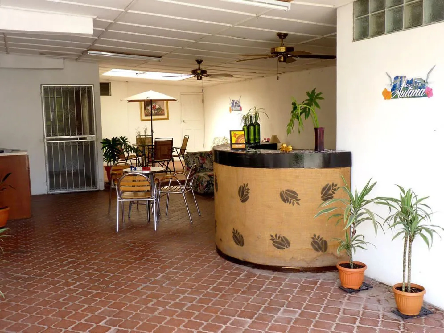 Autana Bed and Breakfast - Hostel