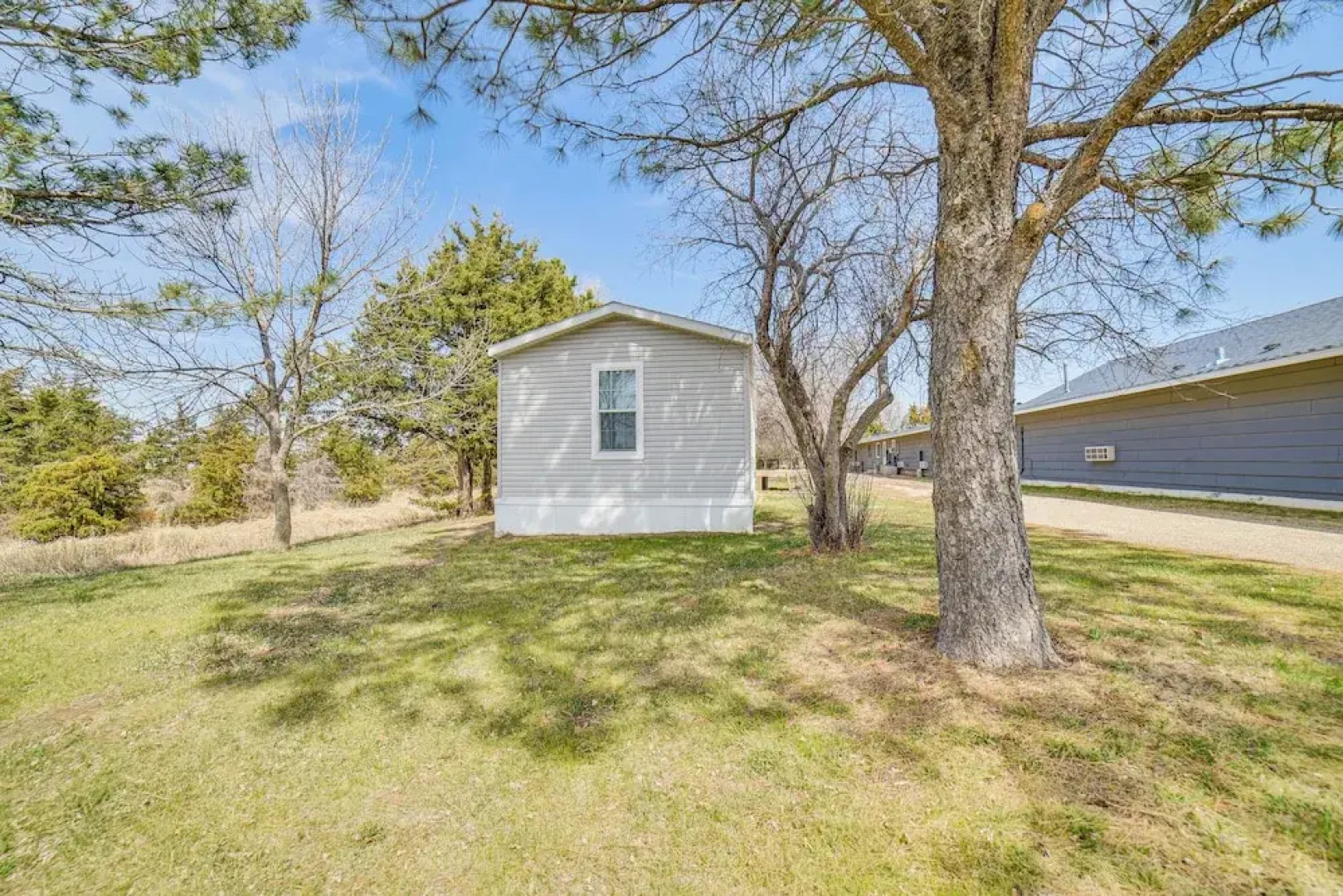 Dog-friendly Miller Hunting Retreat!