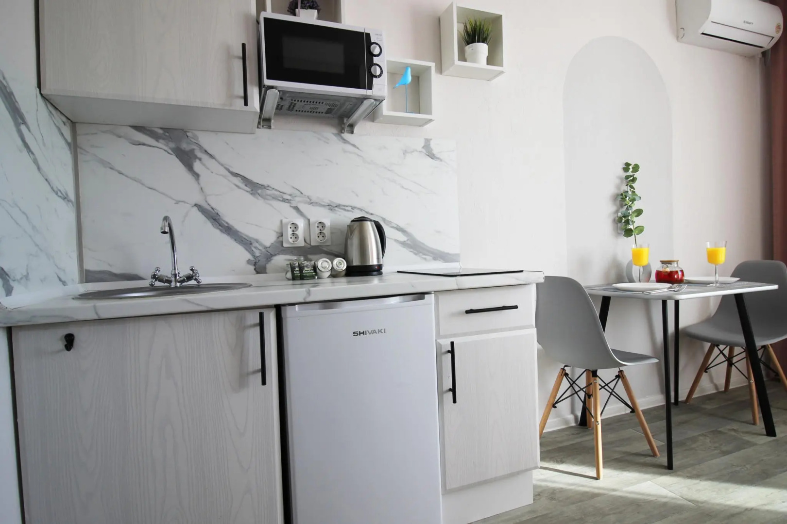 Апартаменты Максимум, пр-т. Дзержинского, д. 240