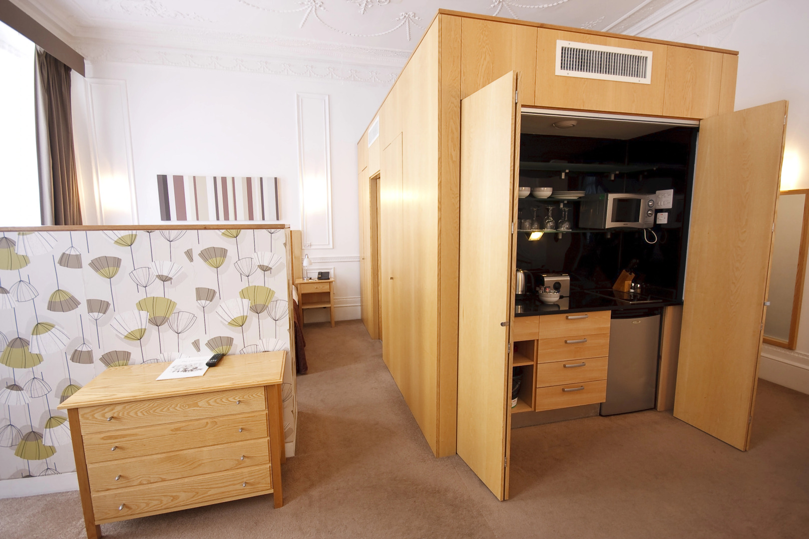 OYO The Cleveland Hotel