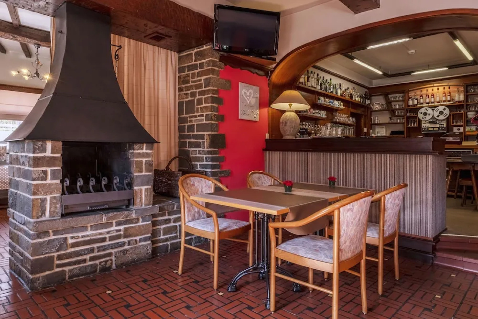 Hostellerie La Villa Des Roses