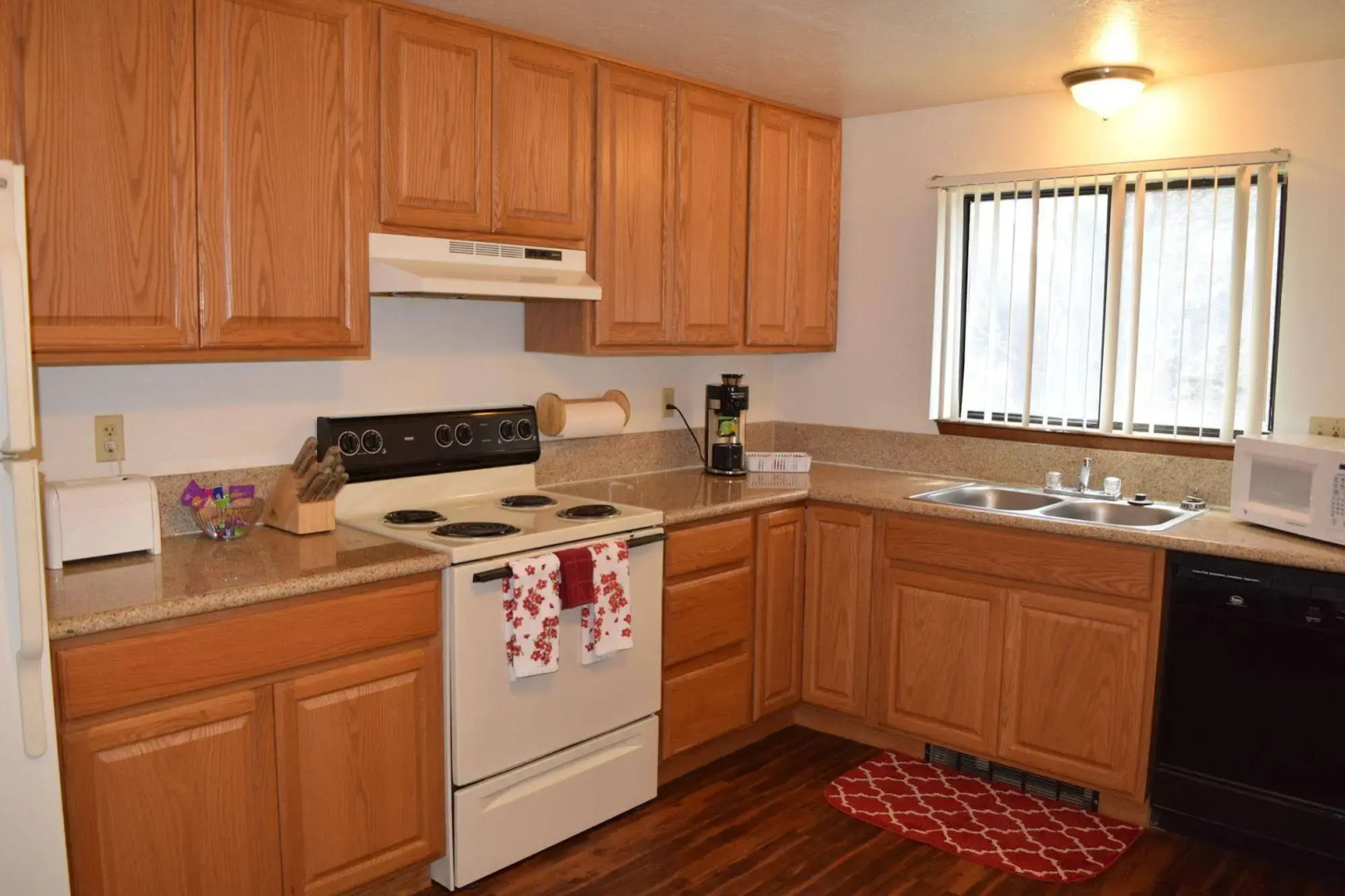 Mactavish Court Townhomes