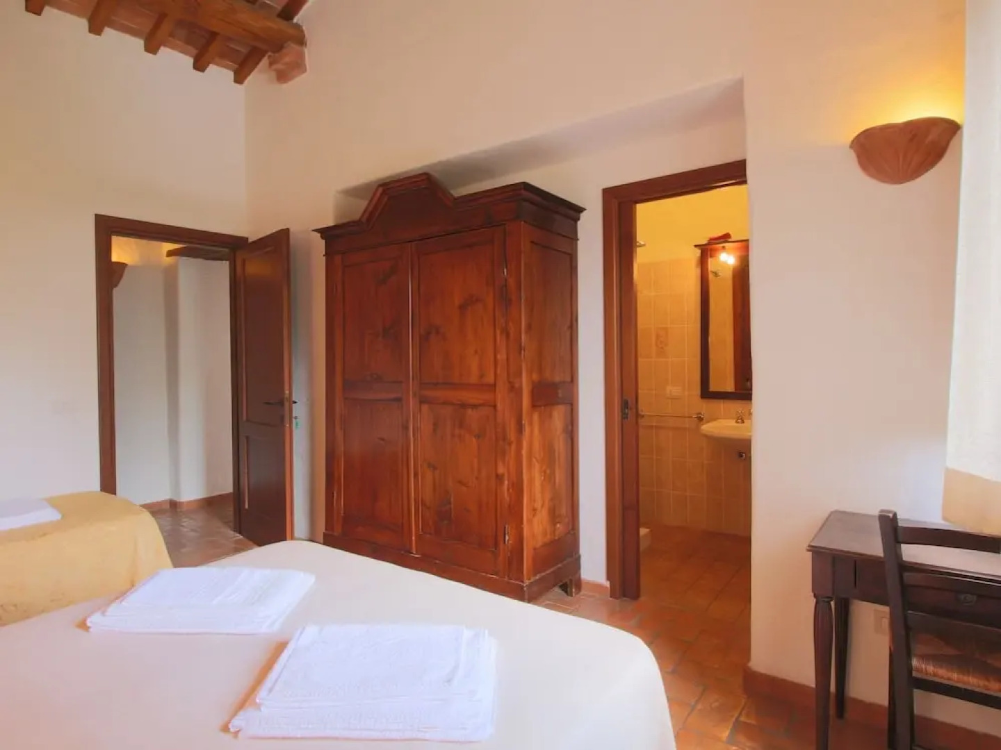 Farmhouse in Proceno With Pool Views