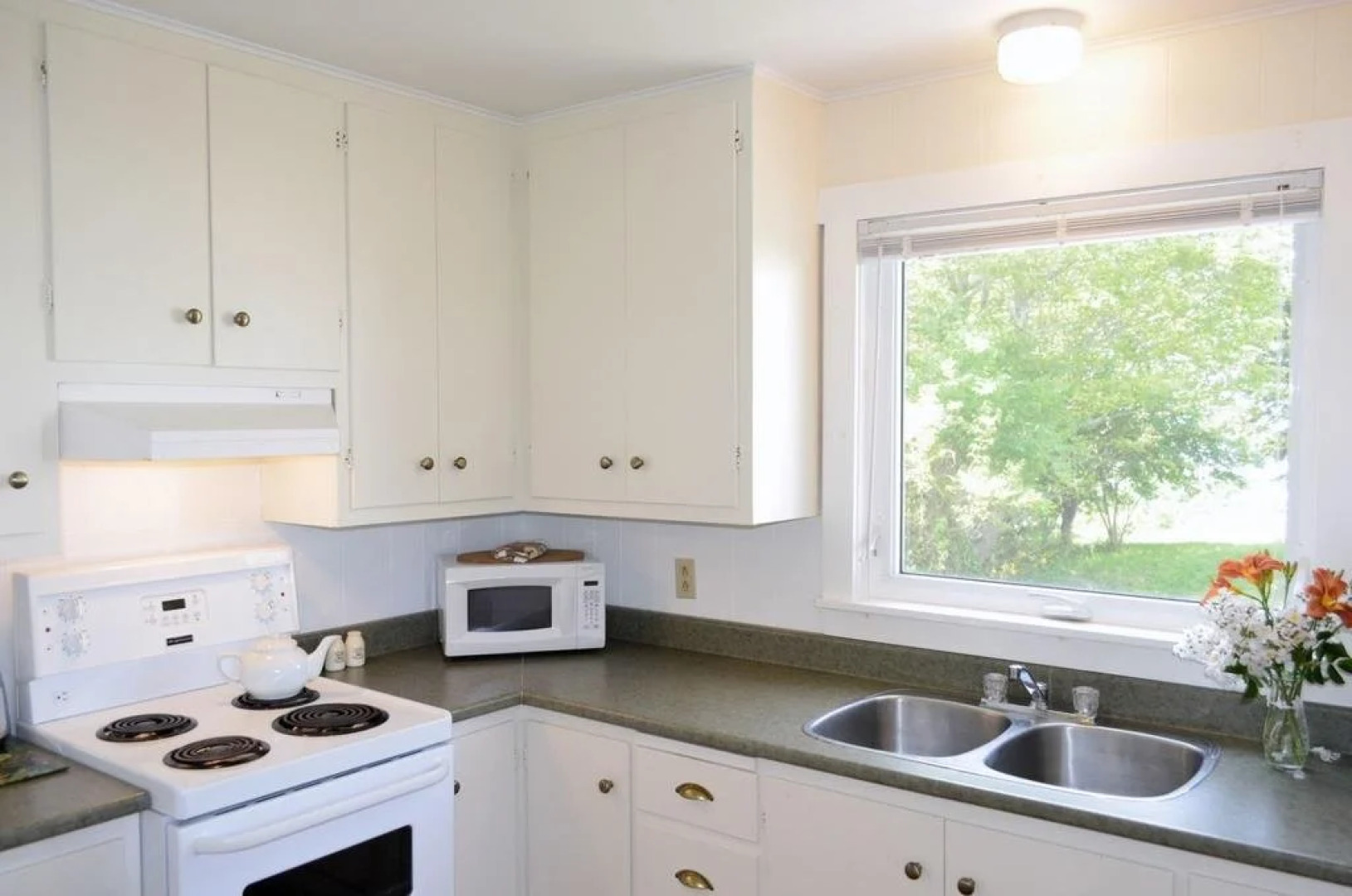 Still Point Lodge & Cottages