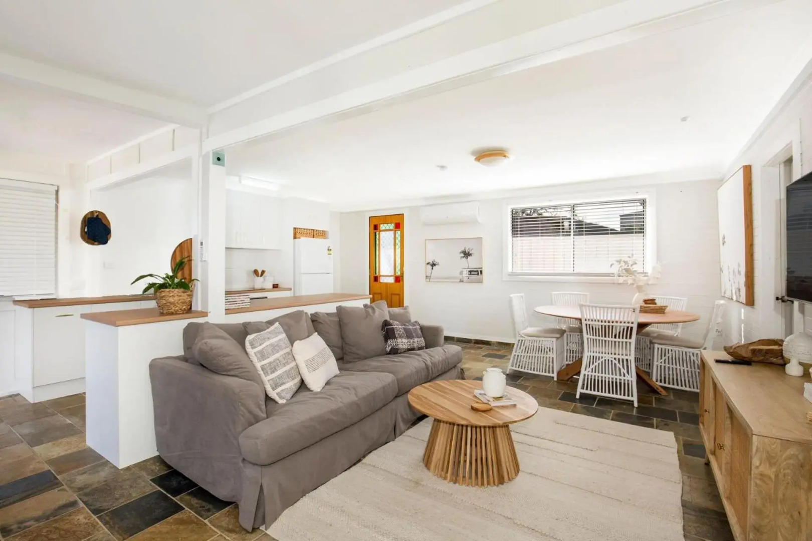 Boho - Pet Friendly - 1 Min Walk to Beach