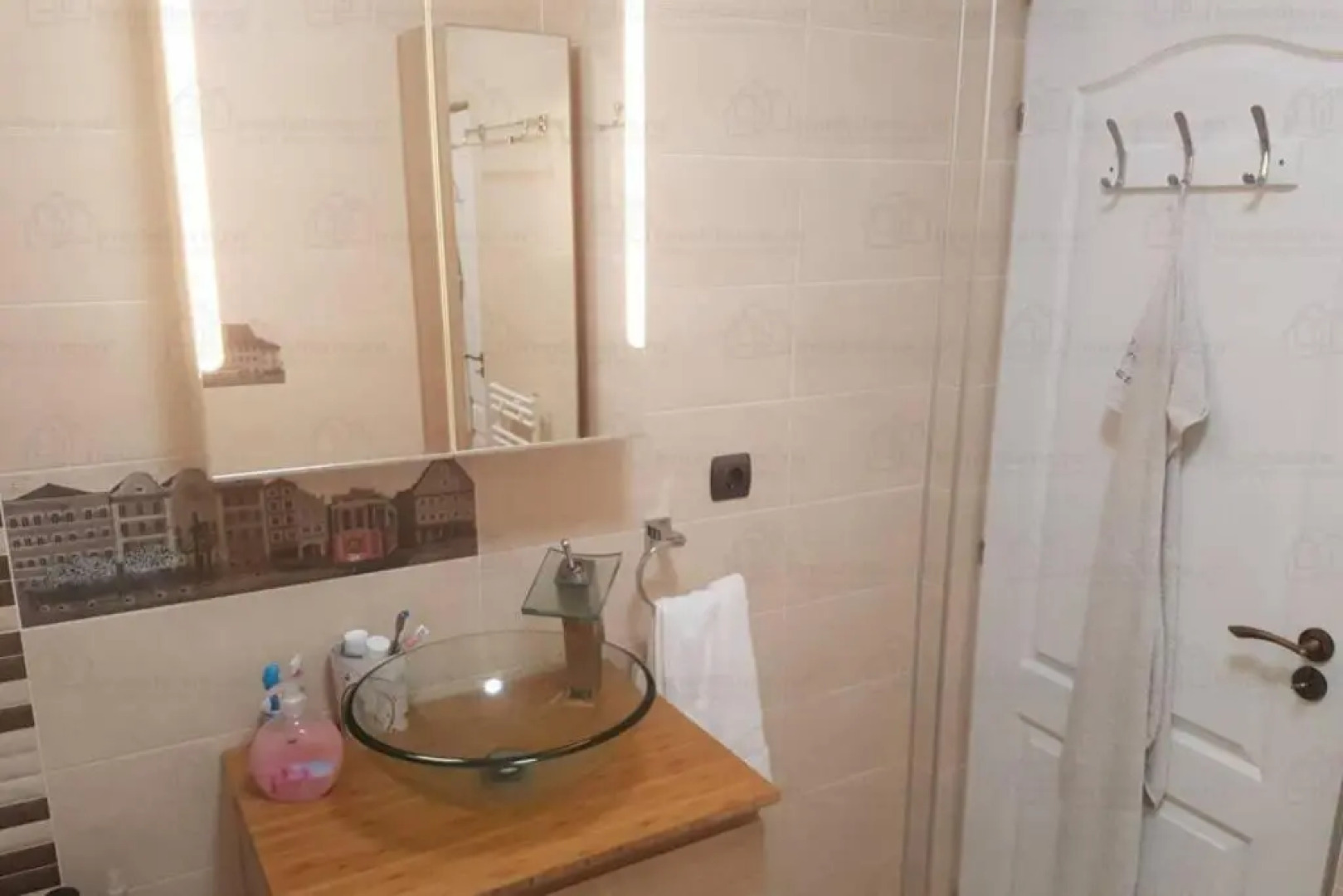 Central luxury apartment in Platinia Residence