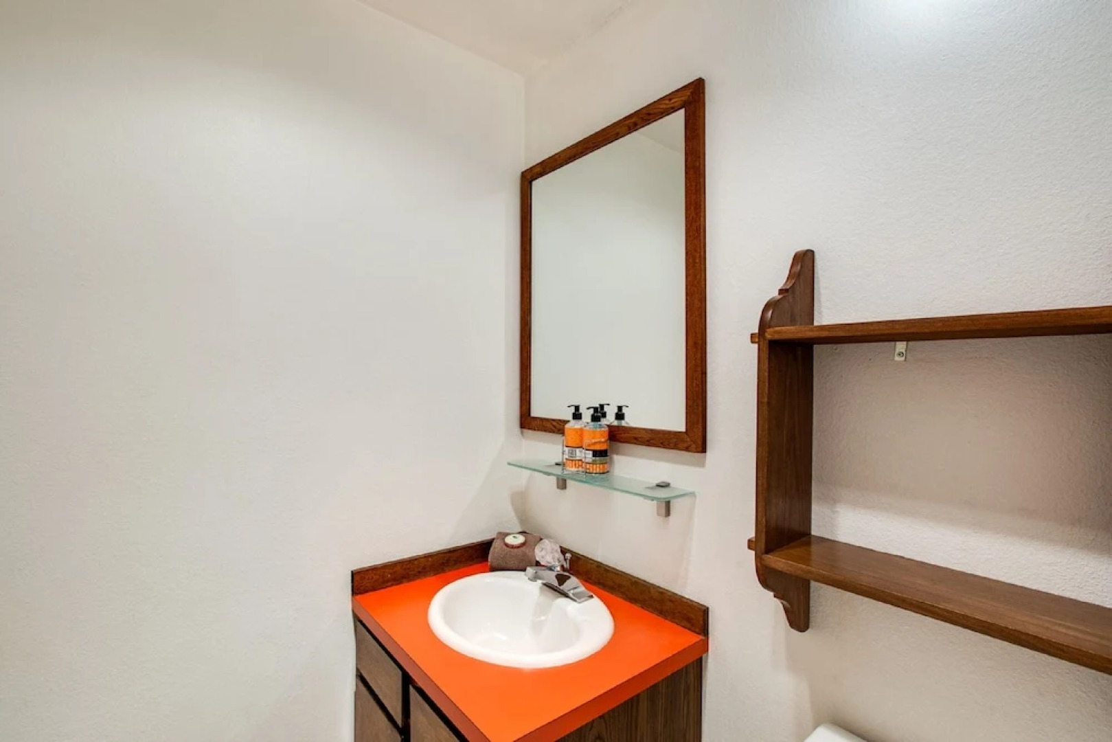 57SW - Fireplace - WiFi - Sleeps 6