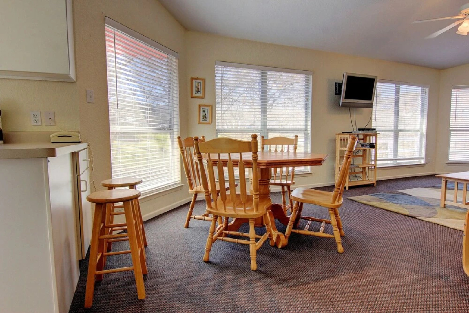 Three Pink Housez RR1 3