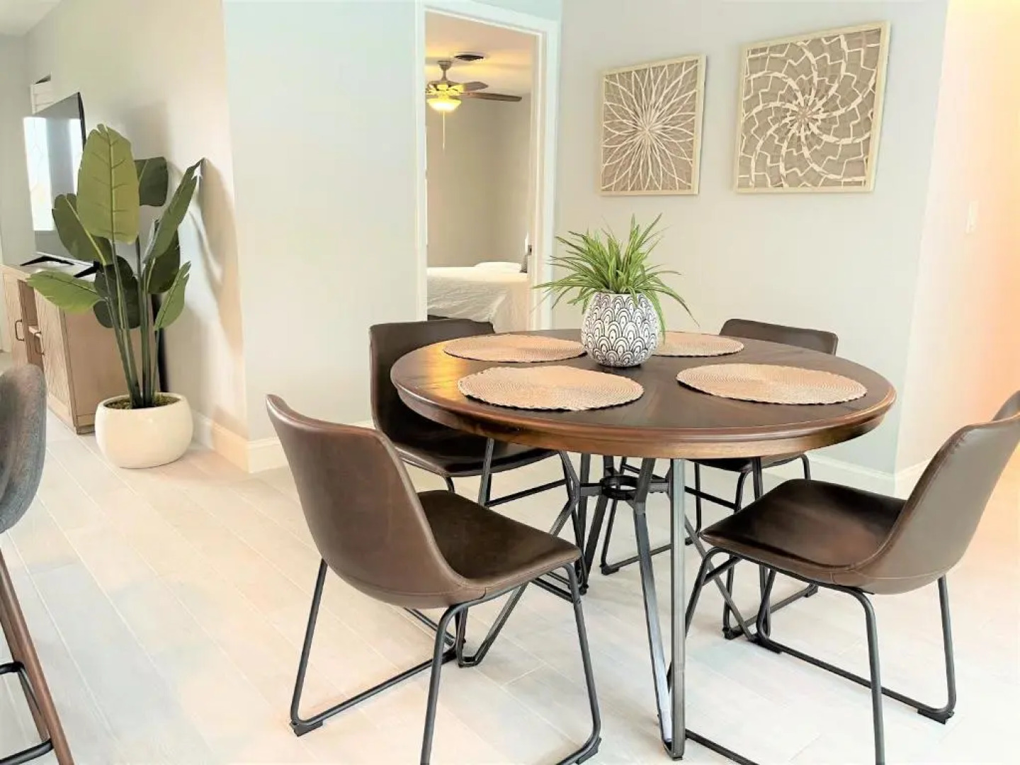 Luxury Stay Near Downtown & Beaches w/ Heated Pool