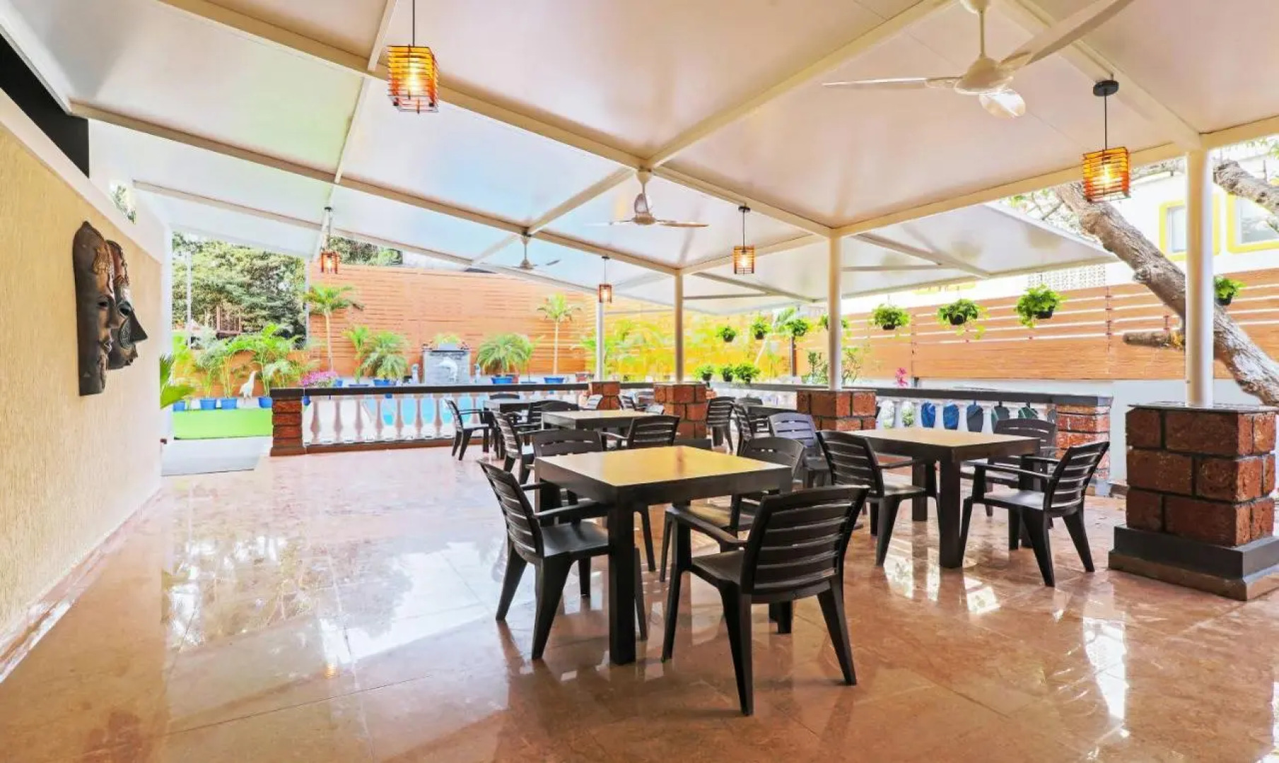 Treebo Premium Dona Eliza, 700 metres from Calangute Beach