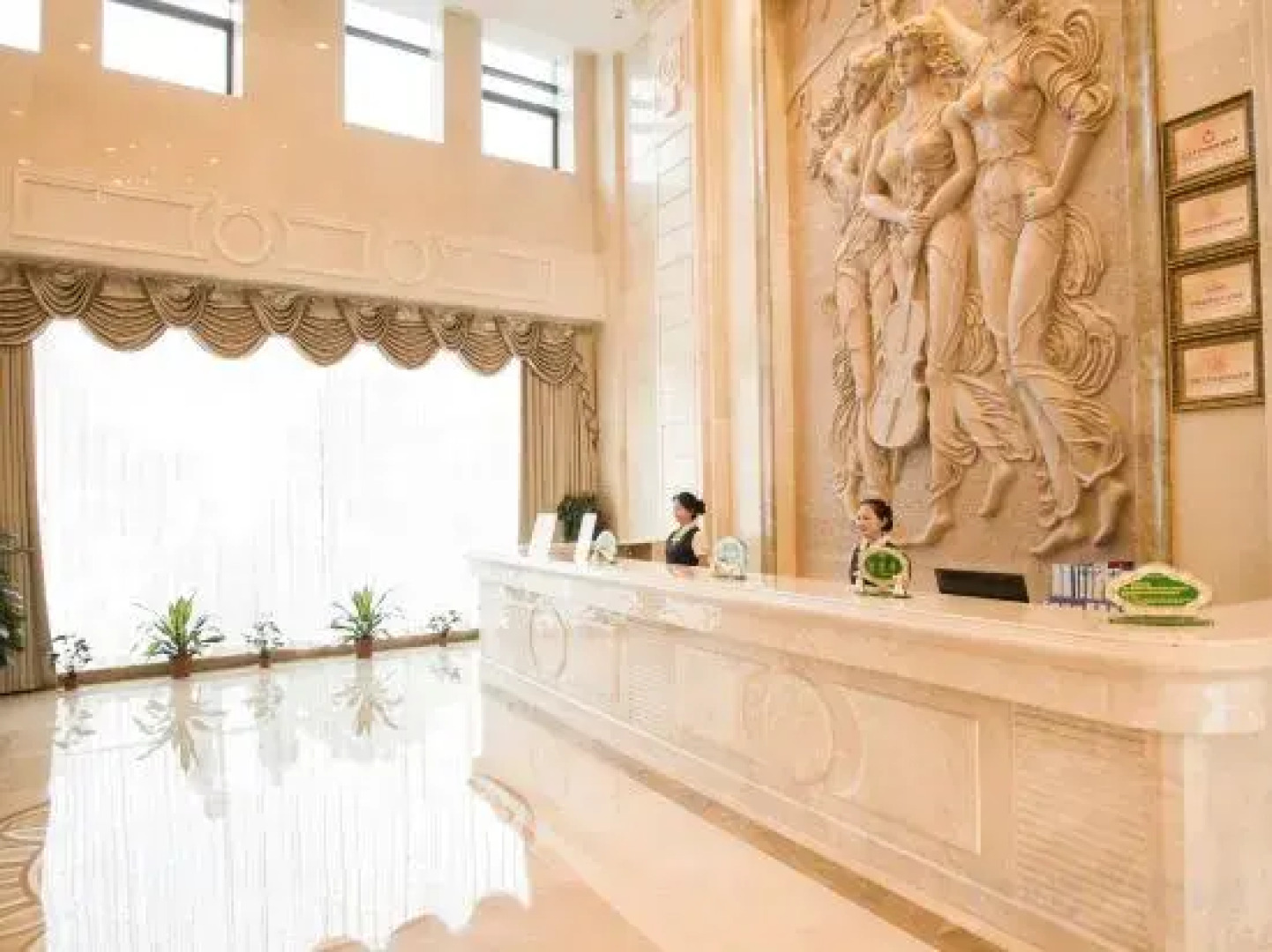 Vienna Hotel (Hong'an)