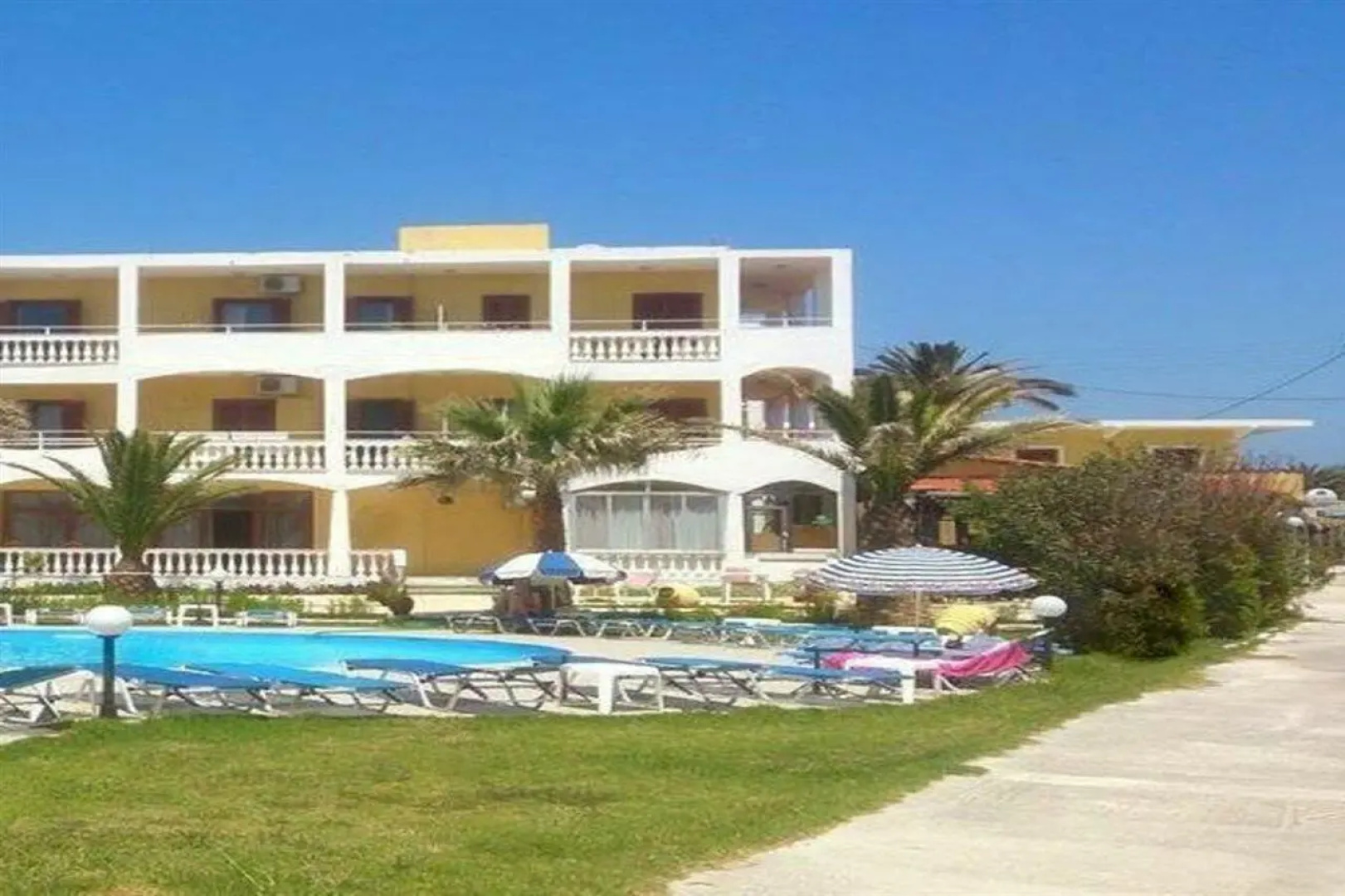 Ananias Hotel
